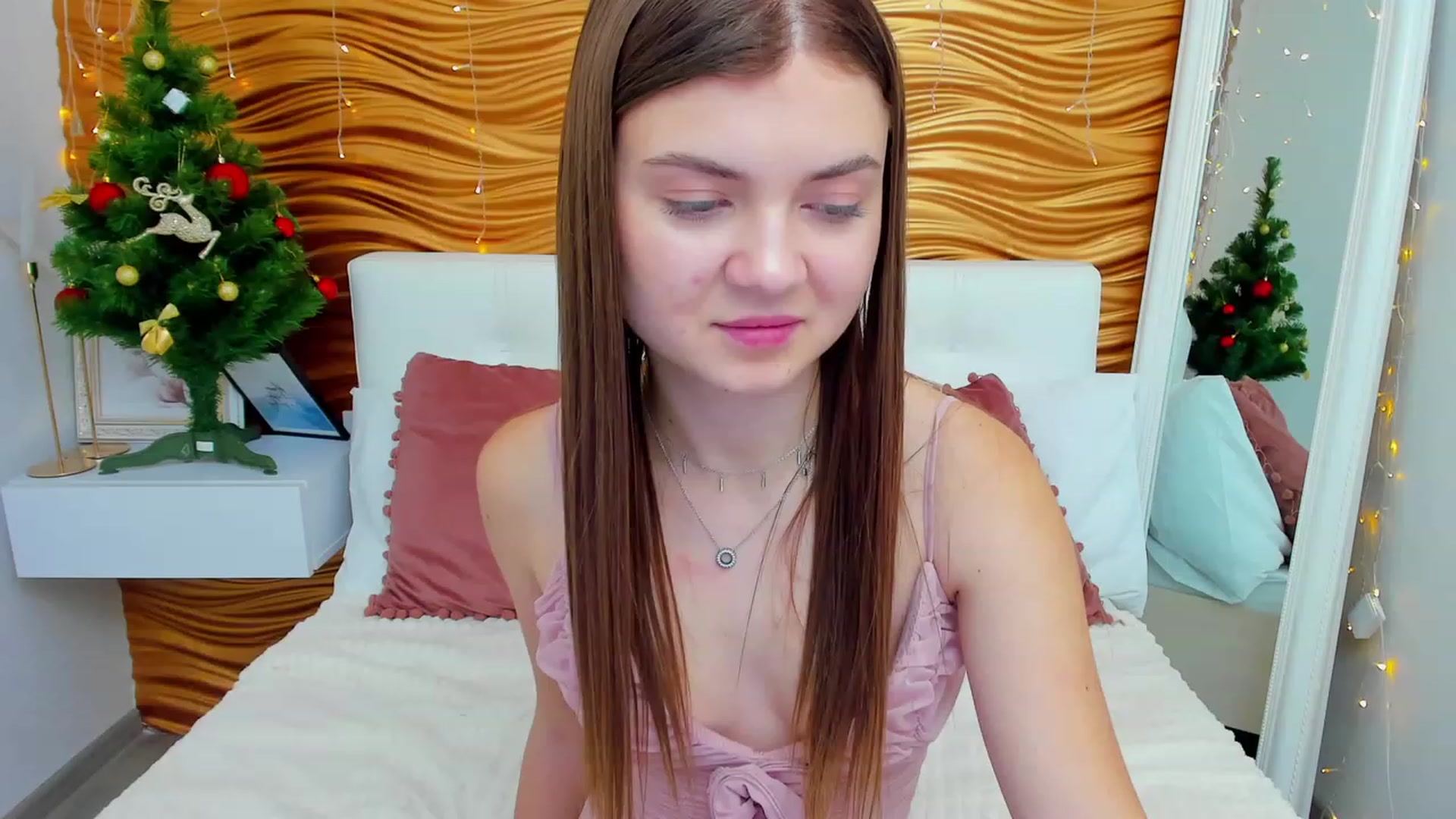 Gallery image thumbnail from LanaRey's myfreecams stream on, 12/24/2023, 11:55 image 6 of 20