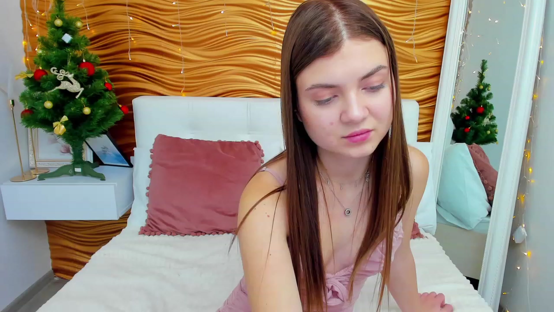 Gallery image thumbnail from LanaRey's myfreecams stream on, 12/24/2023, 11:55 image 10 of 20