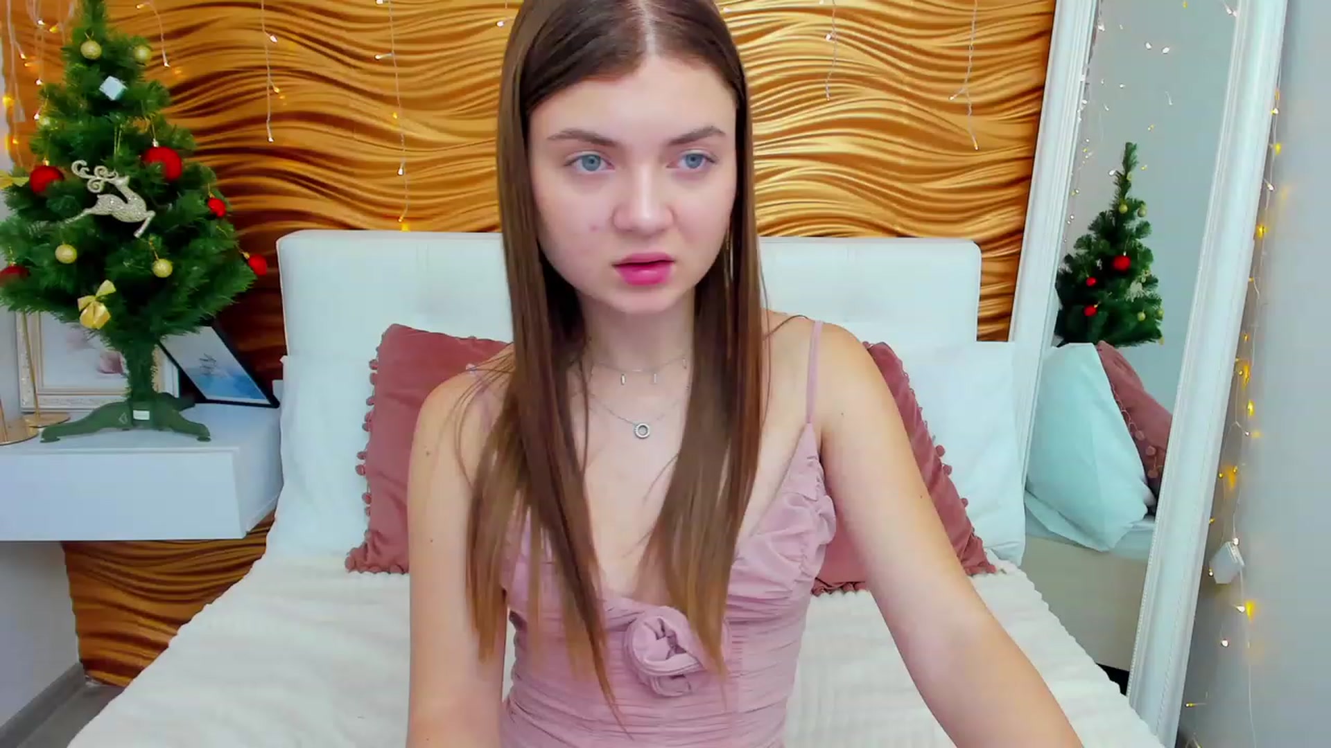 Gallery image thumbnail from LanaRey's myfreecams stream on, 12/24/2023, 13:01 image 19 of 20