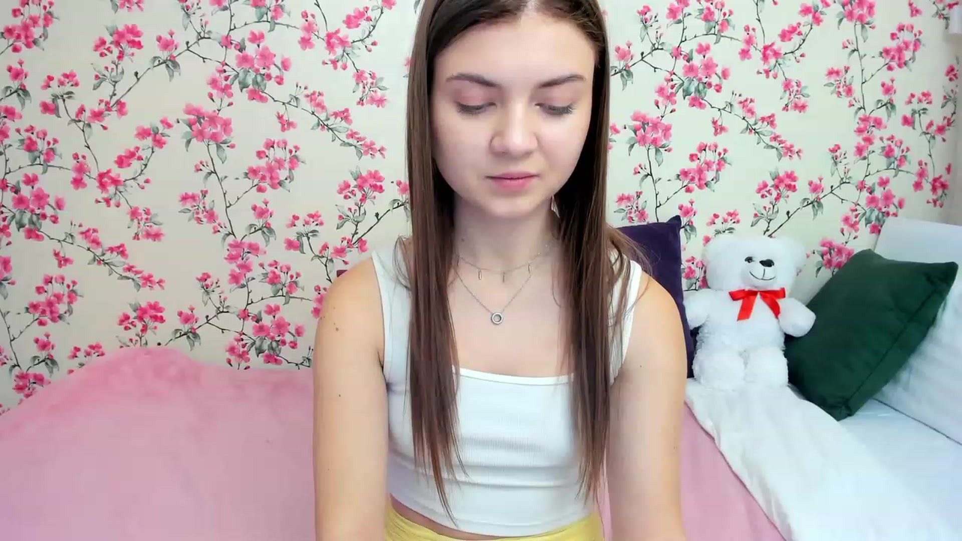 Gallery image thumbnail from LanaRey's myfreecams stream on, 12/25/2023, 18:17 image 1 of 20