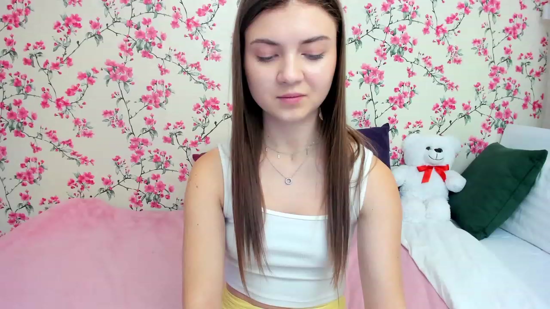Gallery image thumbnail from LanaRey's myfreecams stream on, 12/25/2023, 18:17 image 2 of 20