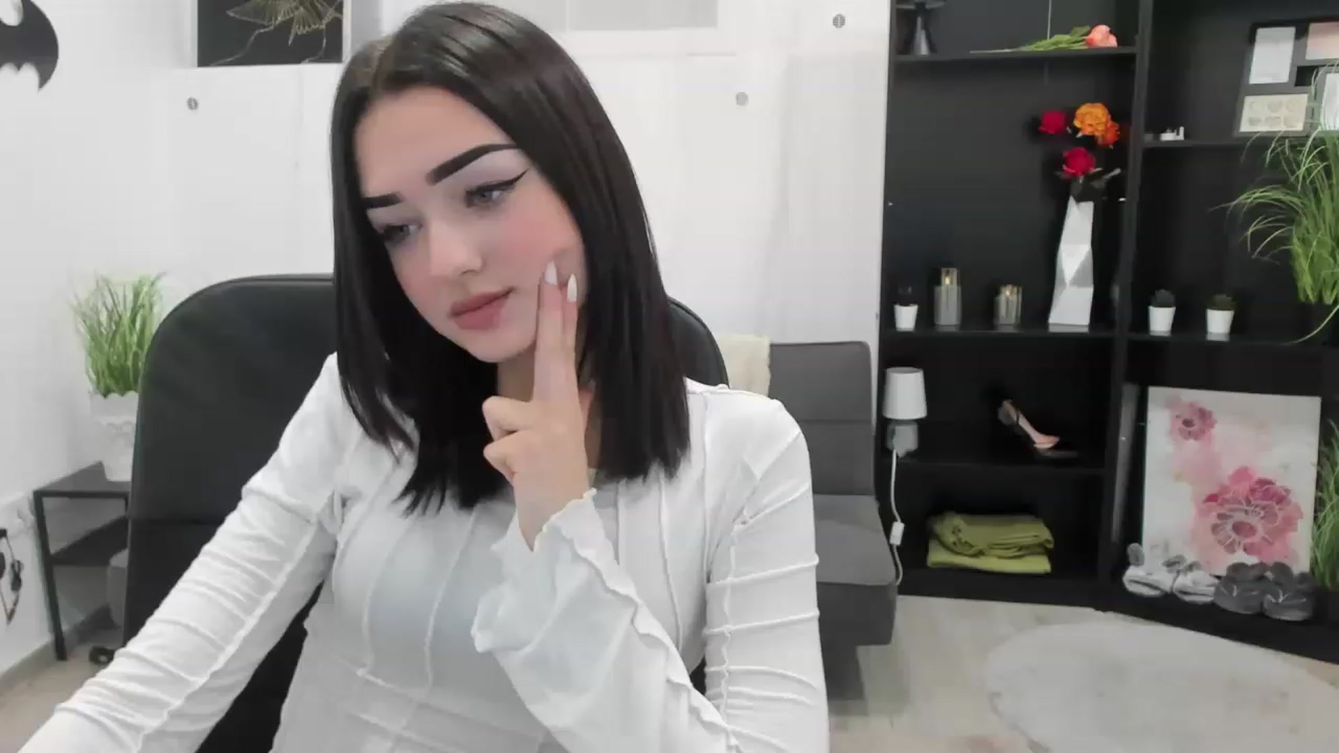Gallery image thumbnail from LanaRhoades__'s myfreecams stream on, 01/19/2023, 11:56 image 17 of 20