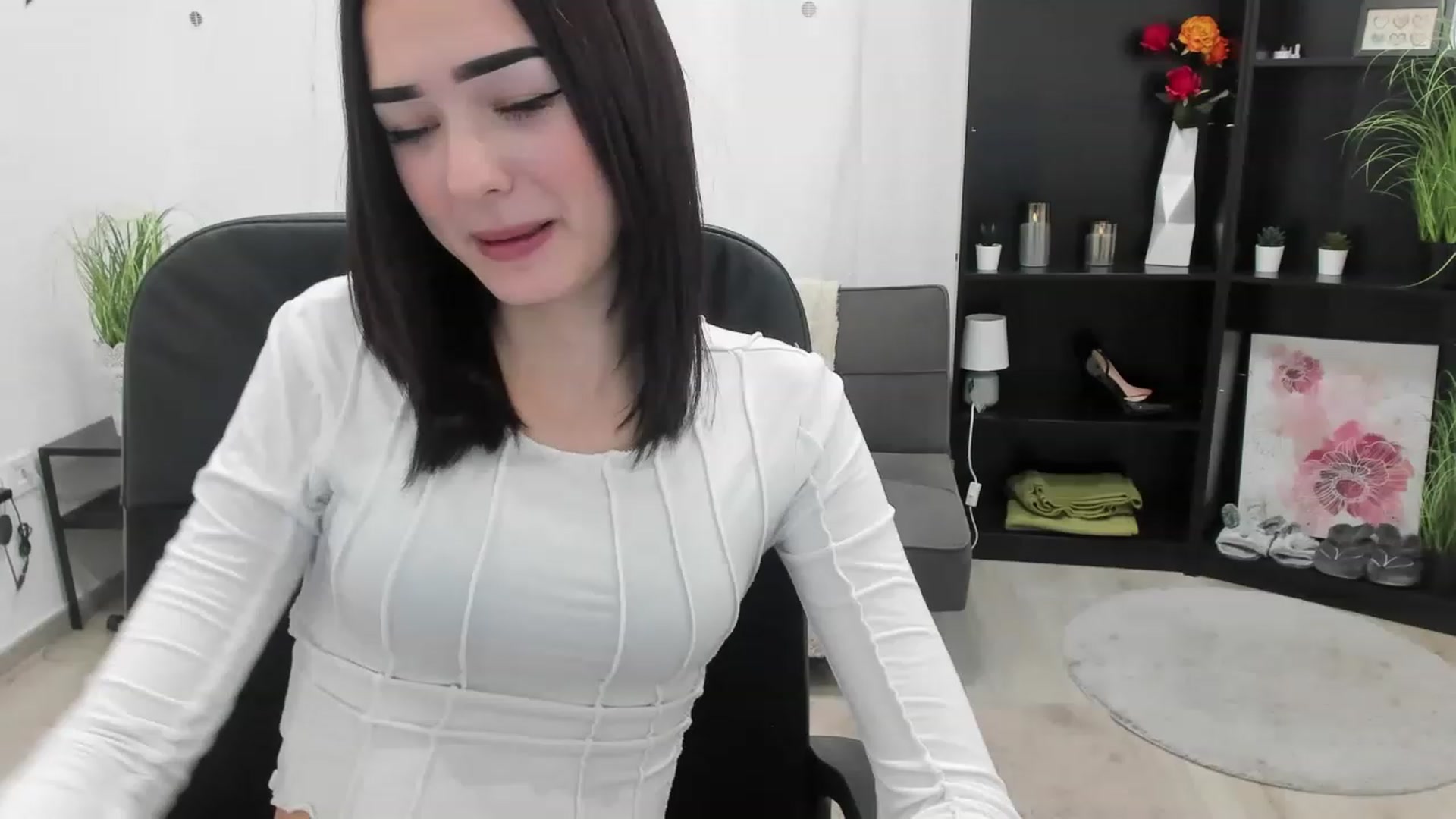 Gallery image thumbnail from LanaRhoades__'s myfreecams stream on, 01/19/2023, 13:27 image 1 of 20