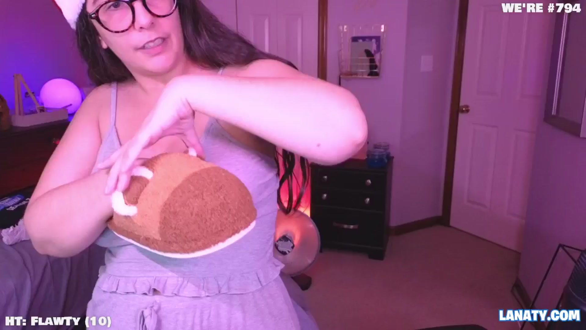Gallery image thumbnail from LanaTy's myfreecams stream on, 12/27/2024, 24:24 image 1 of 20