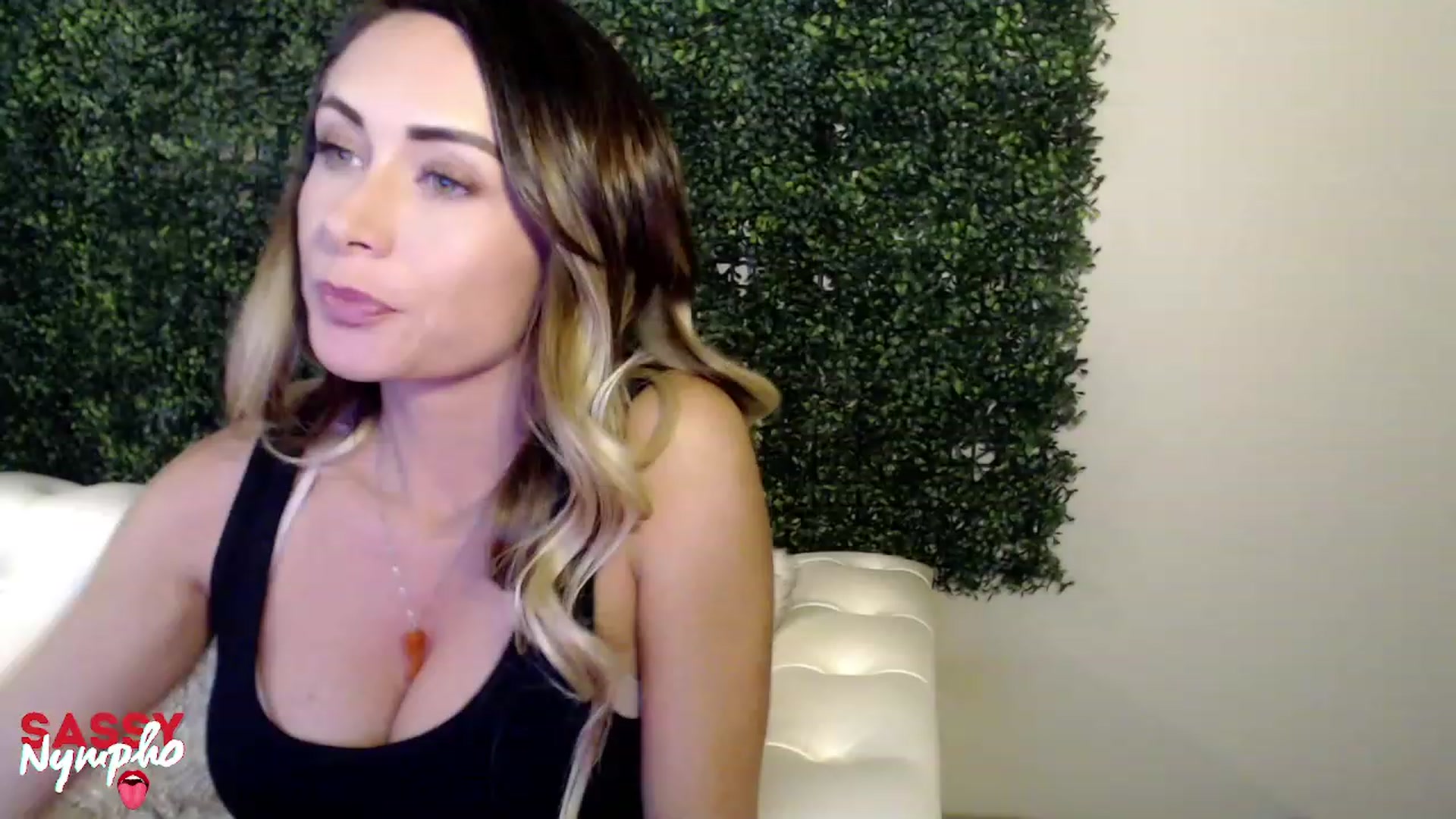 Gallery image thumbnail from Lana_Drahpeed's myfreecams stream on, 08/11/2023, 10:17 image 4 of 20