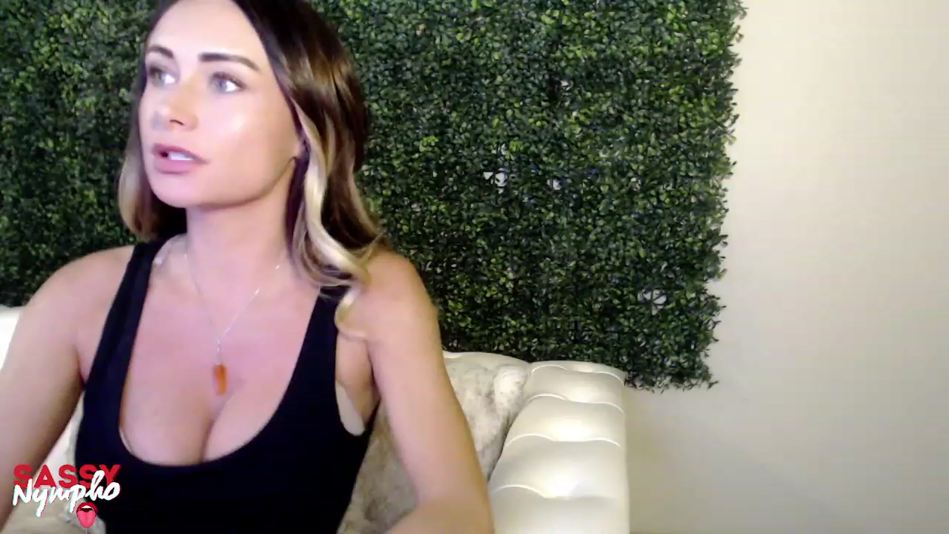 Gallery image thumbnail from Lana_Drahpeed's myfreecams stream on, 08/11/2023, 10:34 image 18 of 20