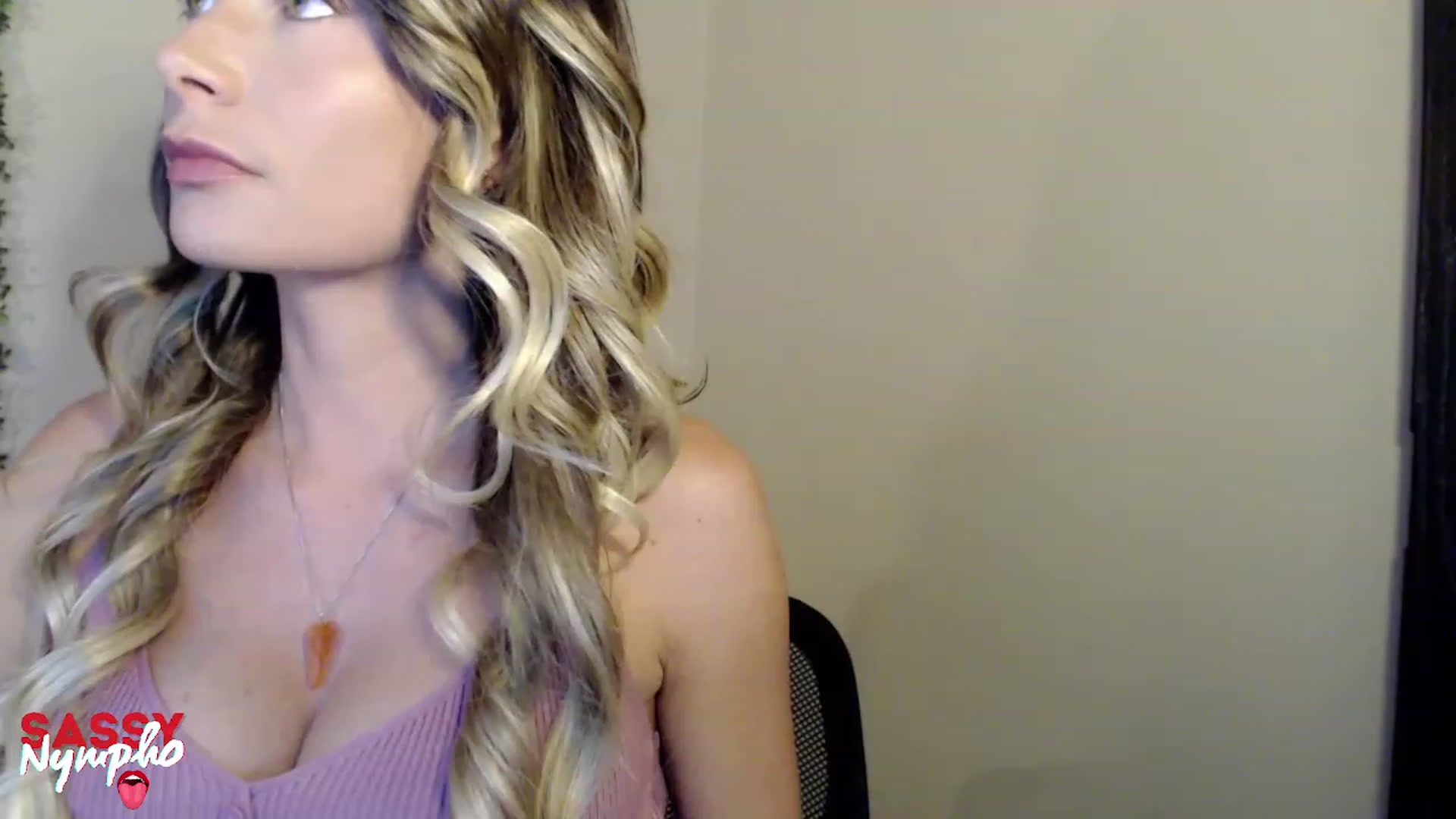 Gallery image thumbnail from Lana_Drahpeed's myfreecams stream on, 08/12/2023, 05:57 image 12 of 20