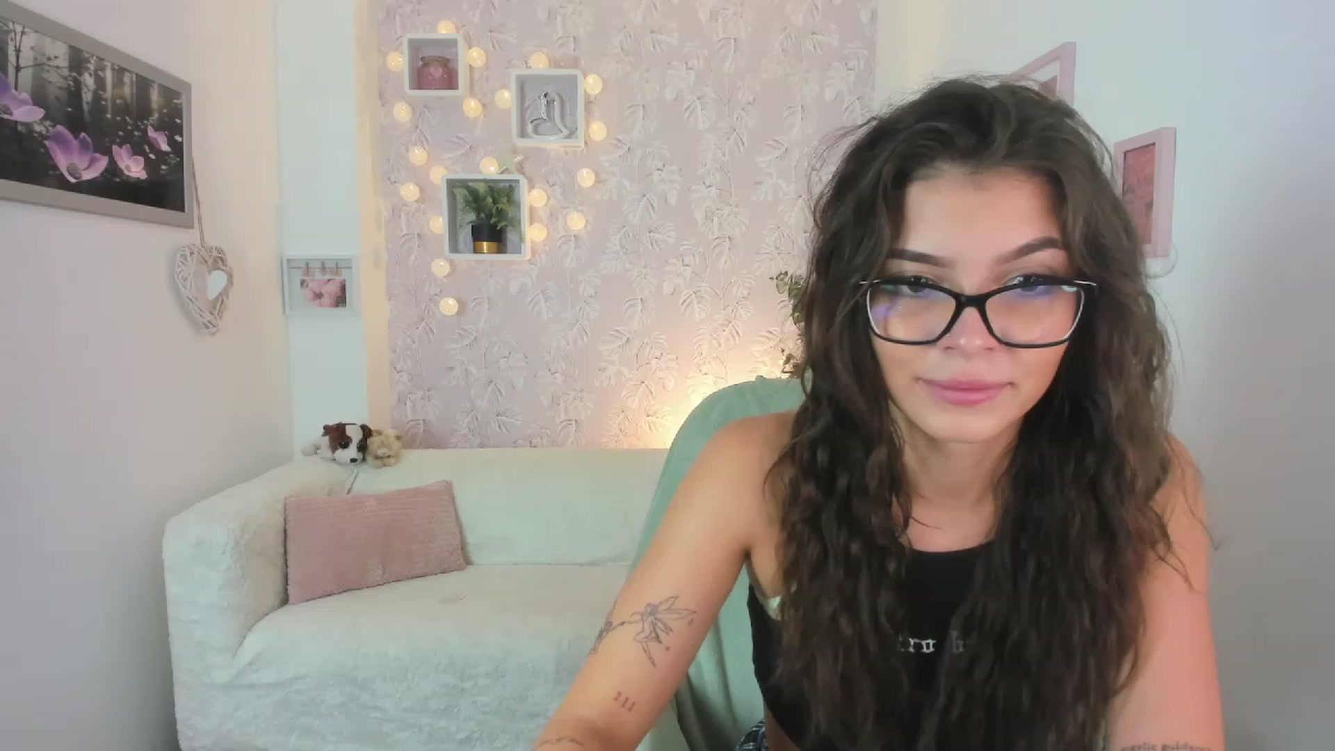 Gallery image thumbnail from Lana_Grey18's myfreecams stream on, 08/03/2023, 15:05 image 1 of 20