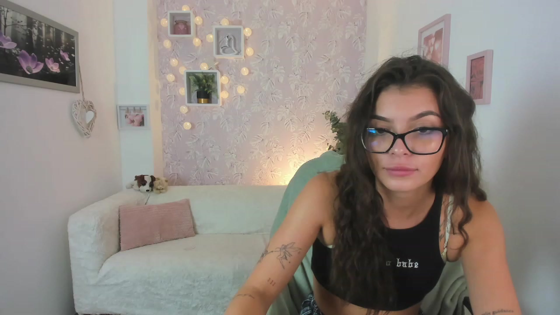 Gallery image thumbnail from Lana_Grey18's myfreecams stream on, 08/03/2023, 15:05 image 9 of 20