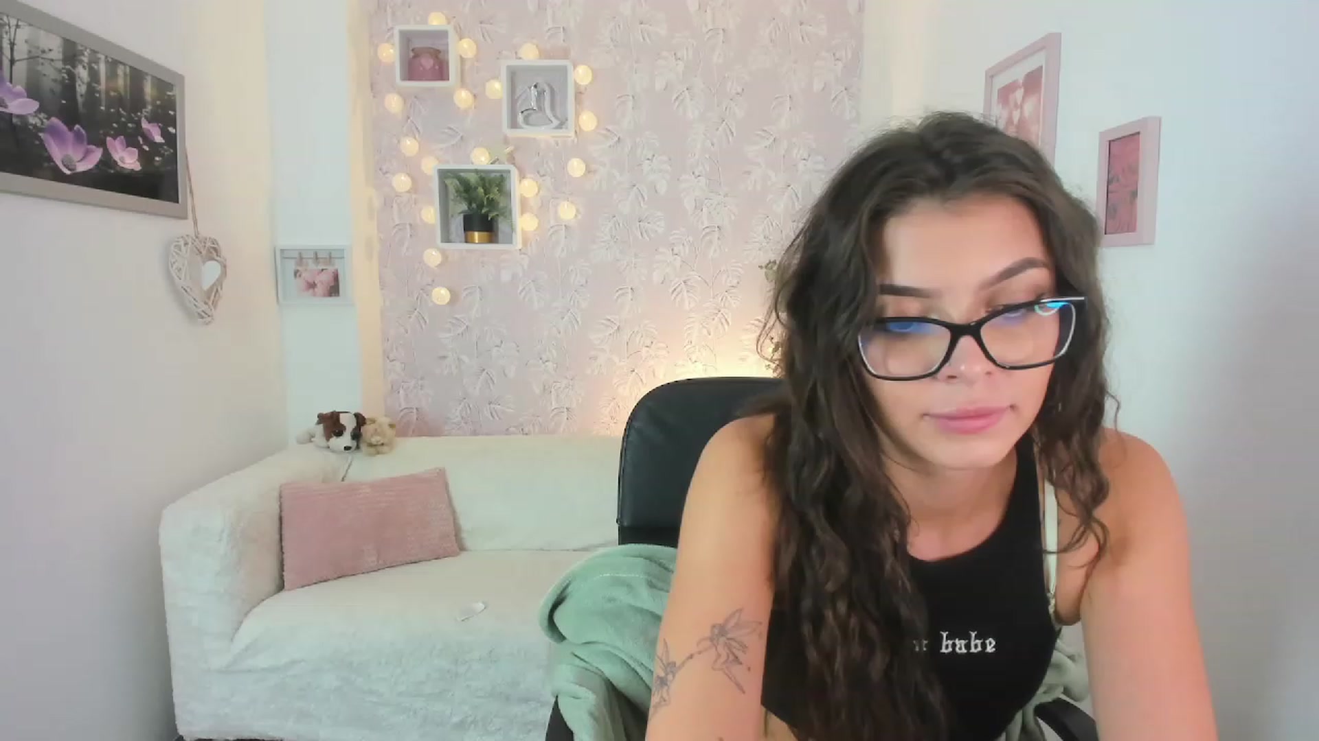 Gallery image thumbnail from Lana_Grey18's myfreecams stream on, 08/03/2023, 15:05 image 20 of 20