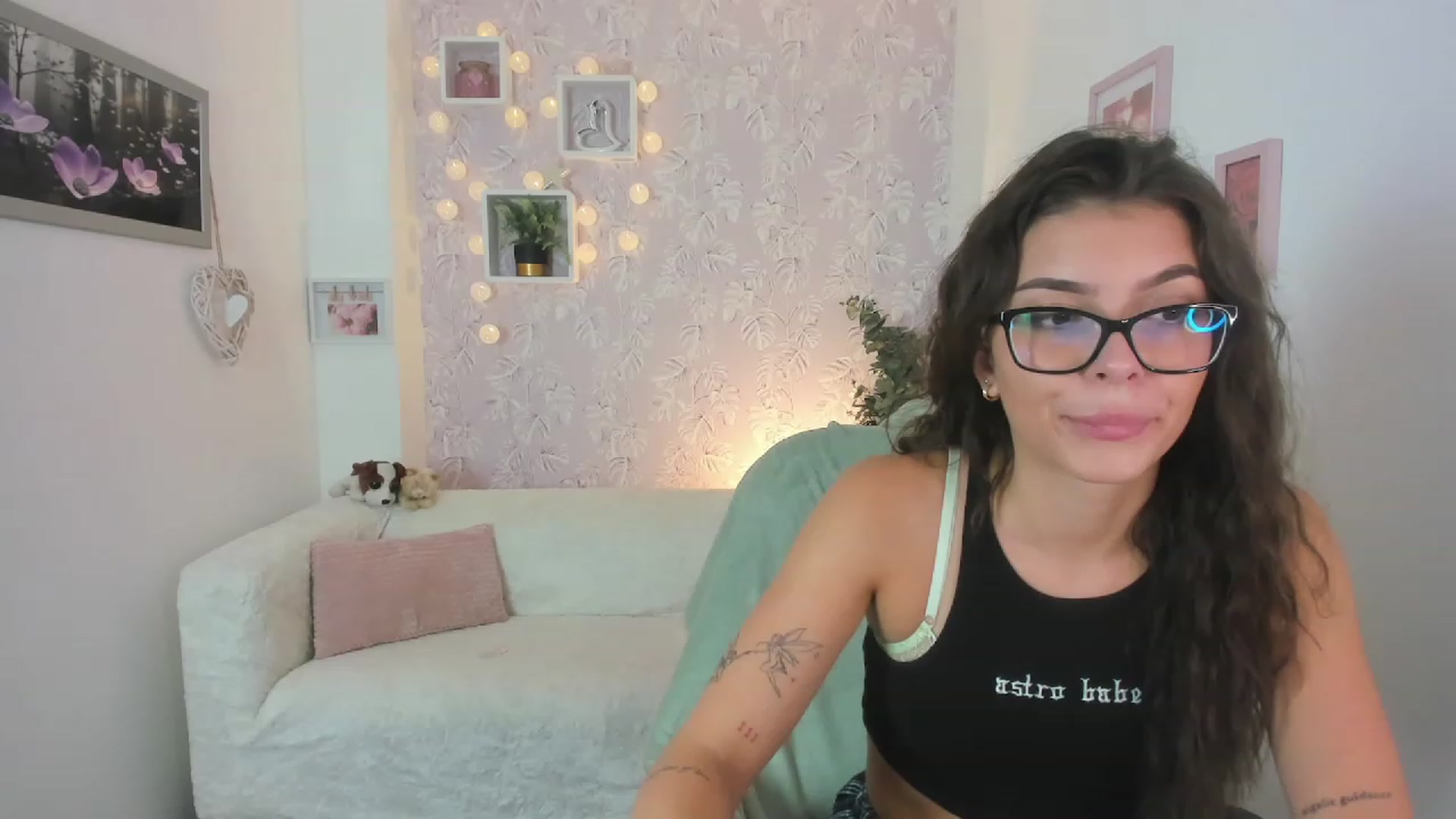 Gallery image thumbnail from Lana_Grey18's myfreecams stream on, 08/03/2023, 15:05 image 3 of 20
