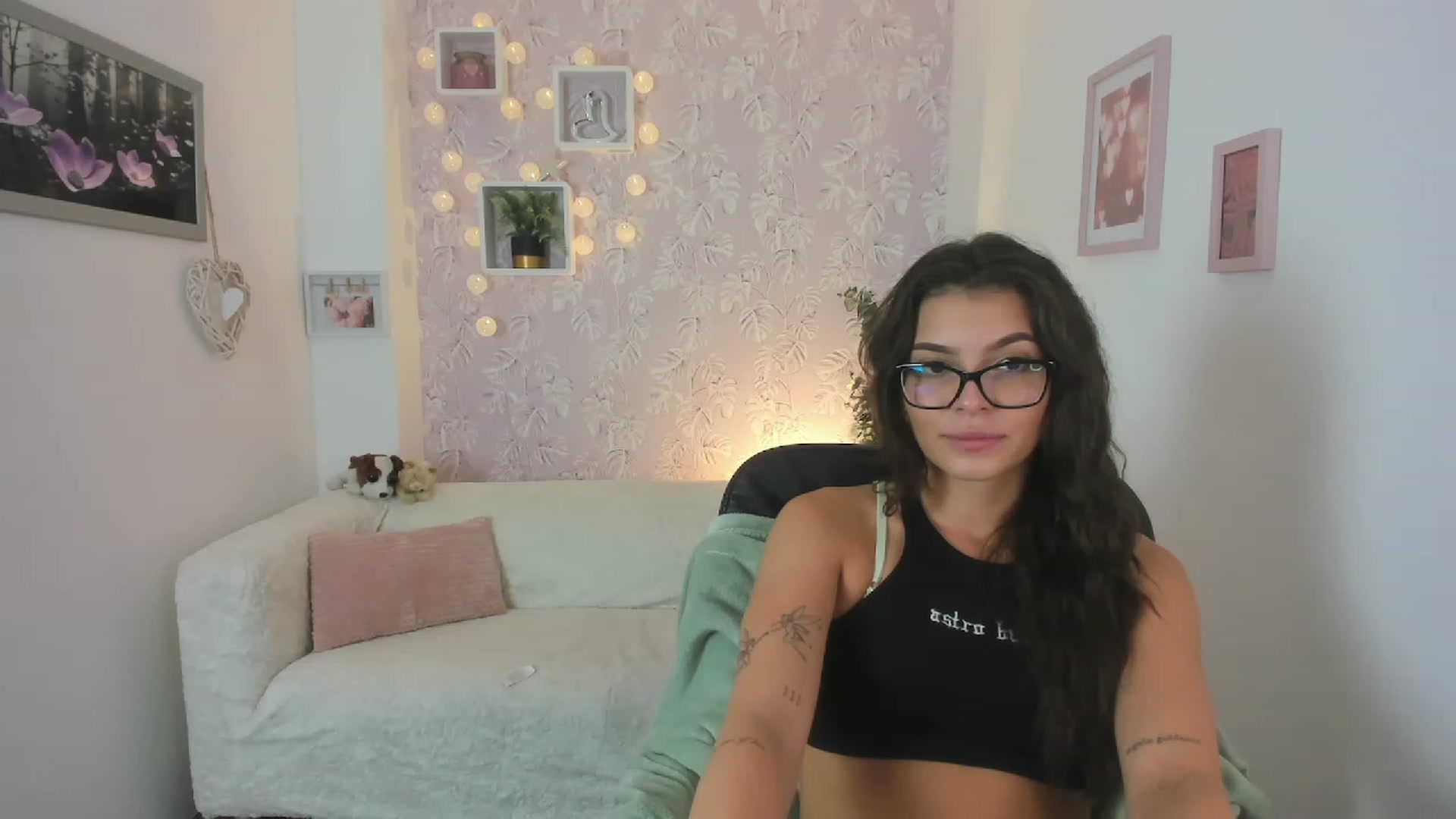 Gallery image thumbnail from Lana_Grey18's myfreecams stream on, 08/03/2023, 15:05 image 18 of 20
