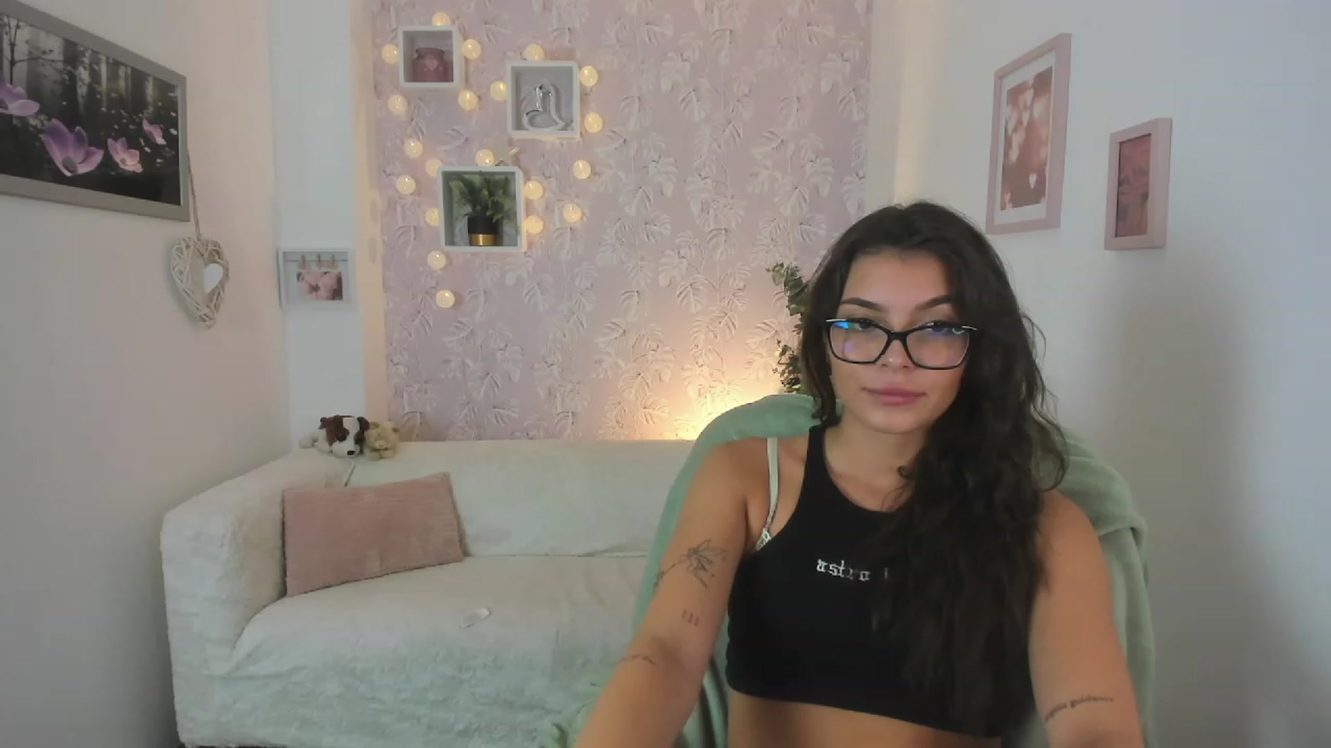 Gallery image thumbnail from Lana_Grey18's myfreecams stream on, 08/03/2023, 15:05 image 13 of 20