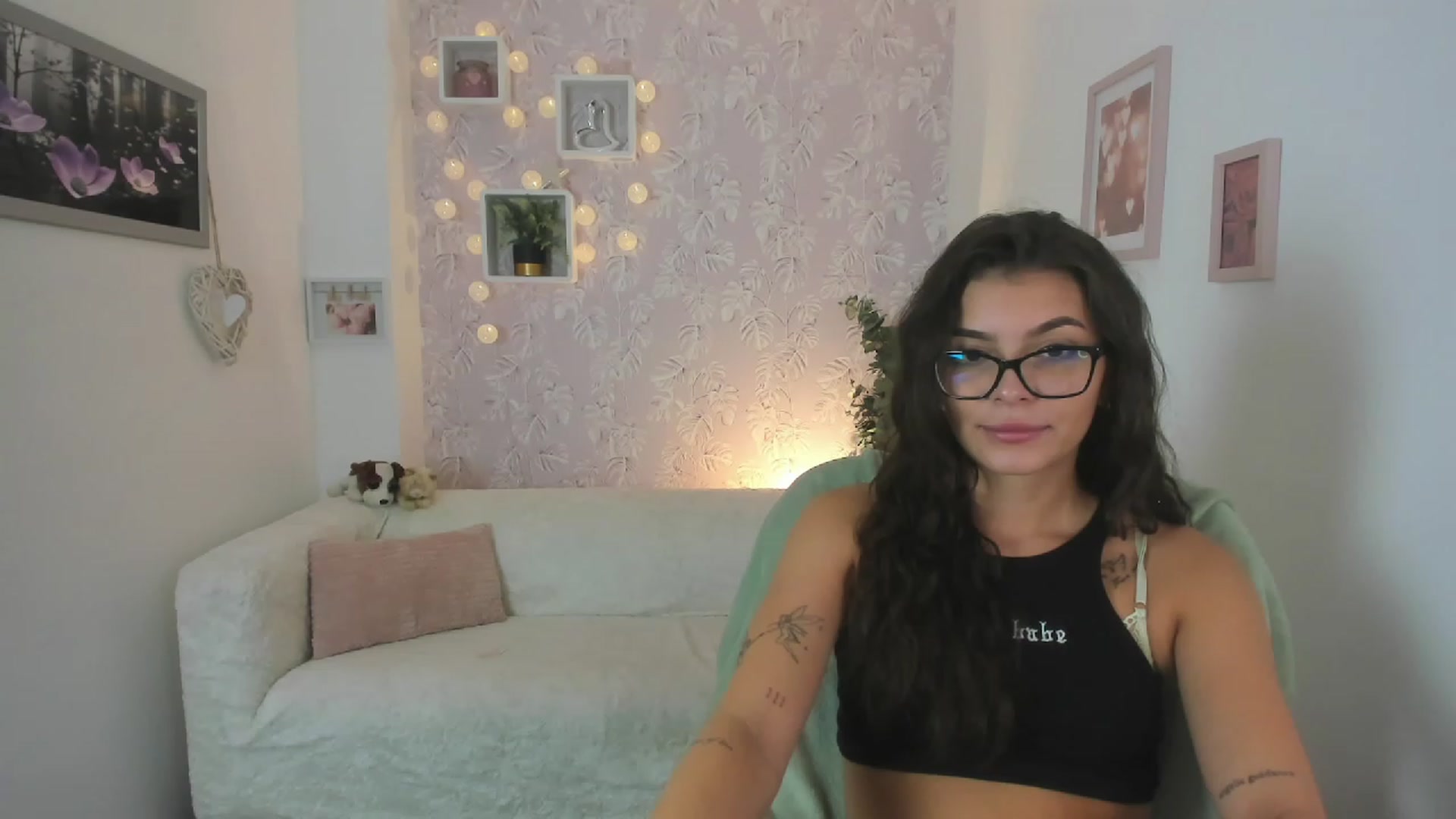Gallery image thumbnail from Lana_Grey18's myfreecams stream on, 08/03/2023, 15:05 image 6 of 20