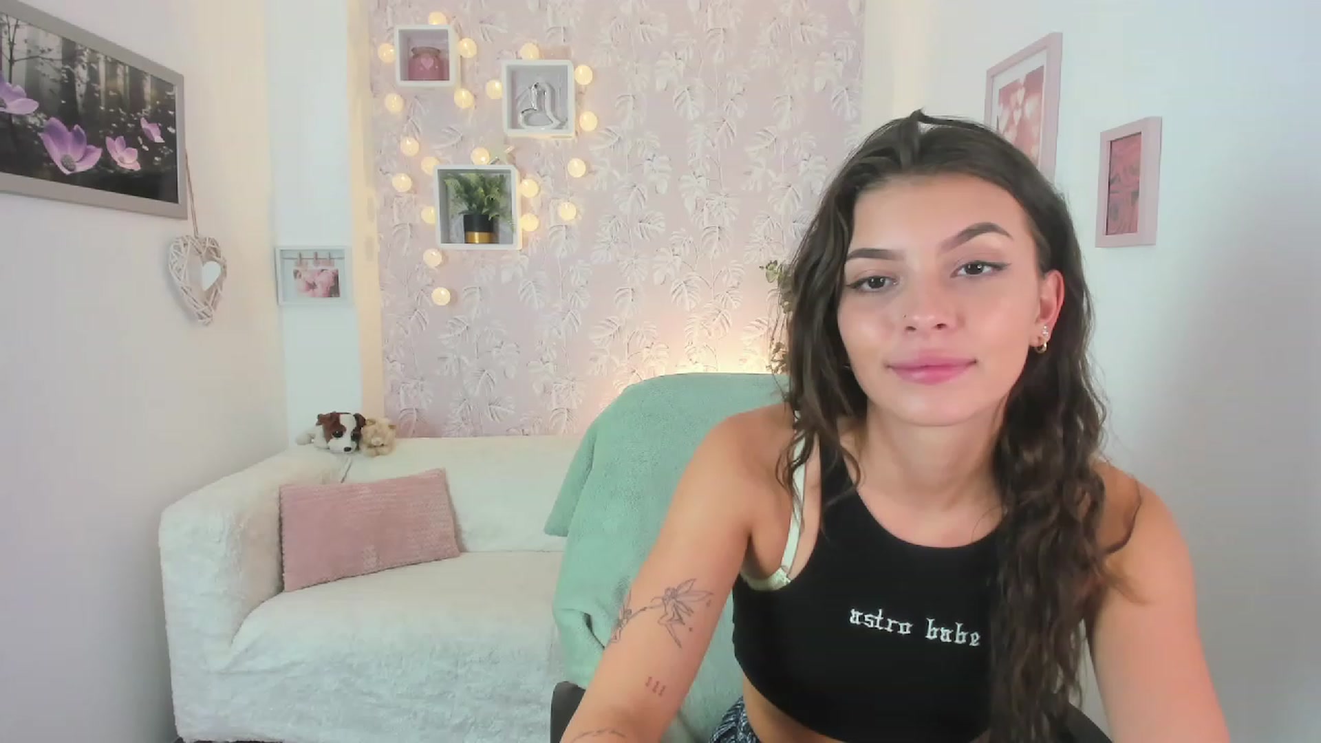 Gallery image thumbnail from Lana_Grey18's myfreecams stream on, 08/03/2023, 15:43 image 12 of 20