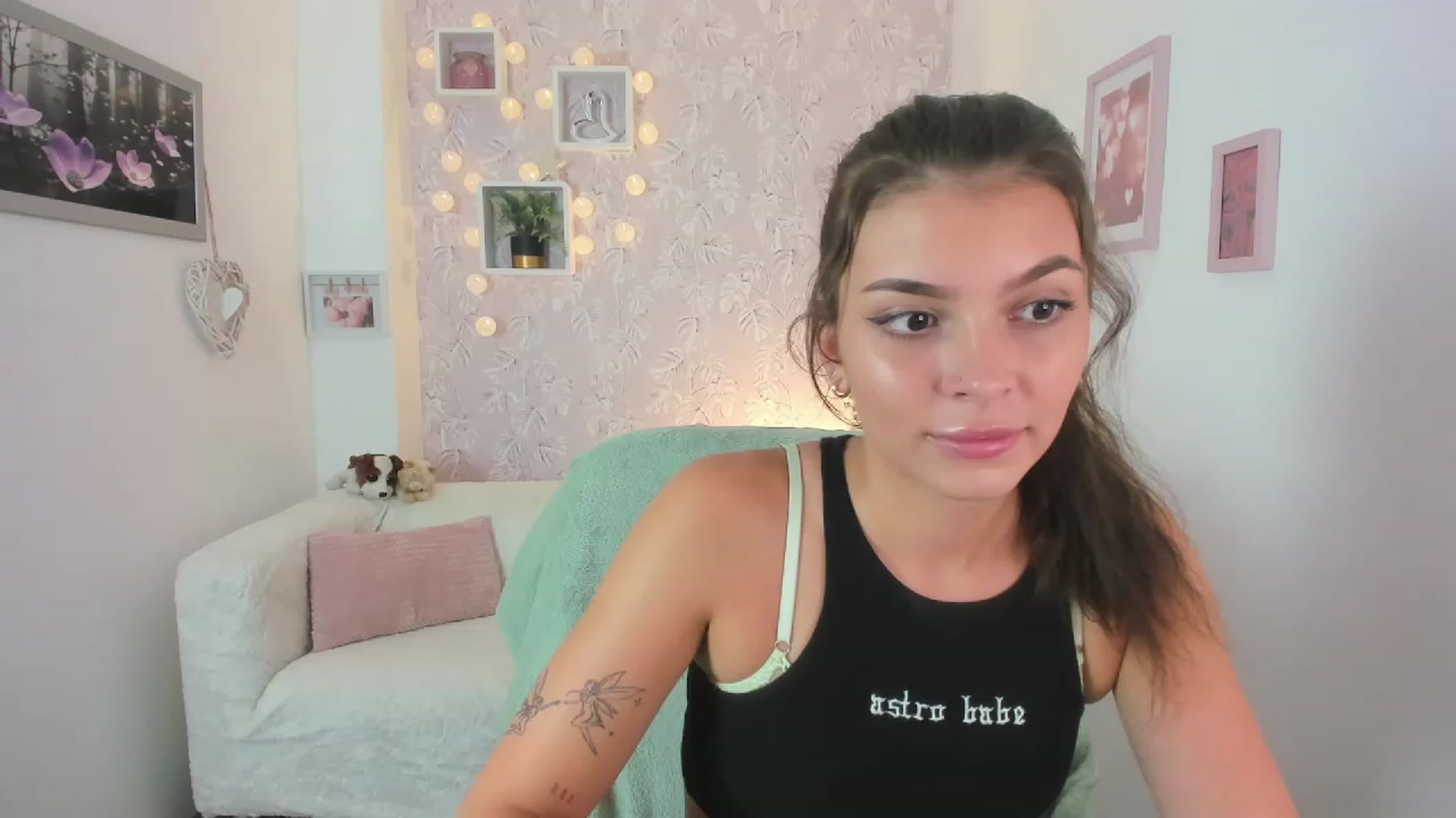 Gallery image thumbnail from Lana_Grey18's myfreecams stream on, 08/03/2023, 16:52 image 6 of 20