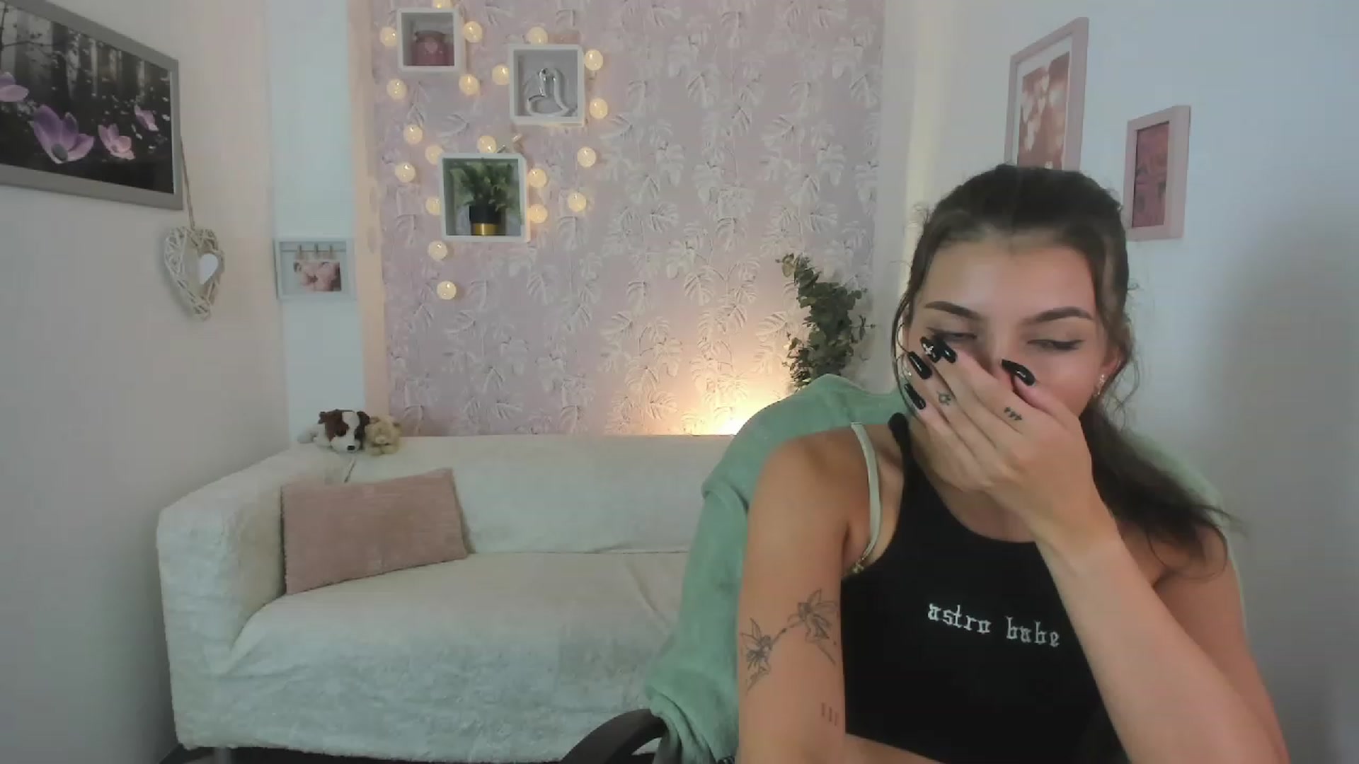 Gallery image thumbnail from Lana_Grey18's myfreecams stream on, 08/03/2023, 17:40 image 9 of 20
