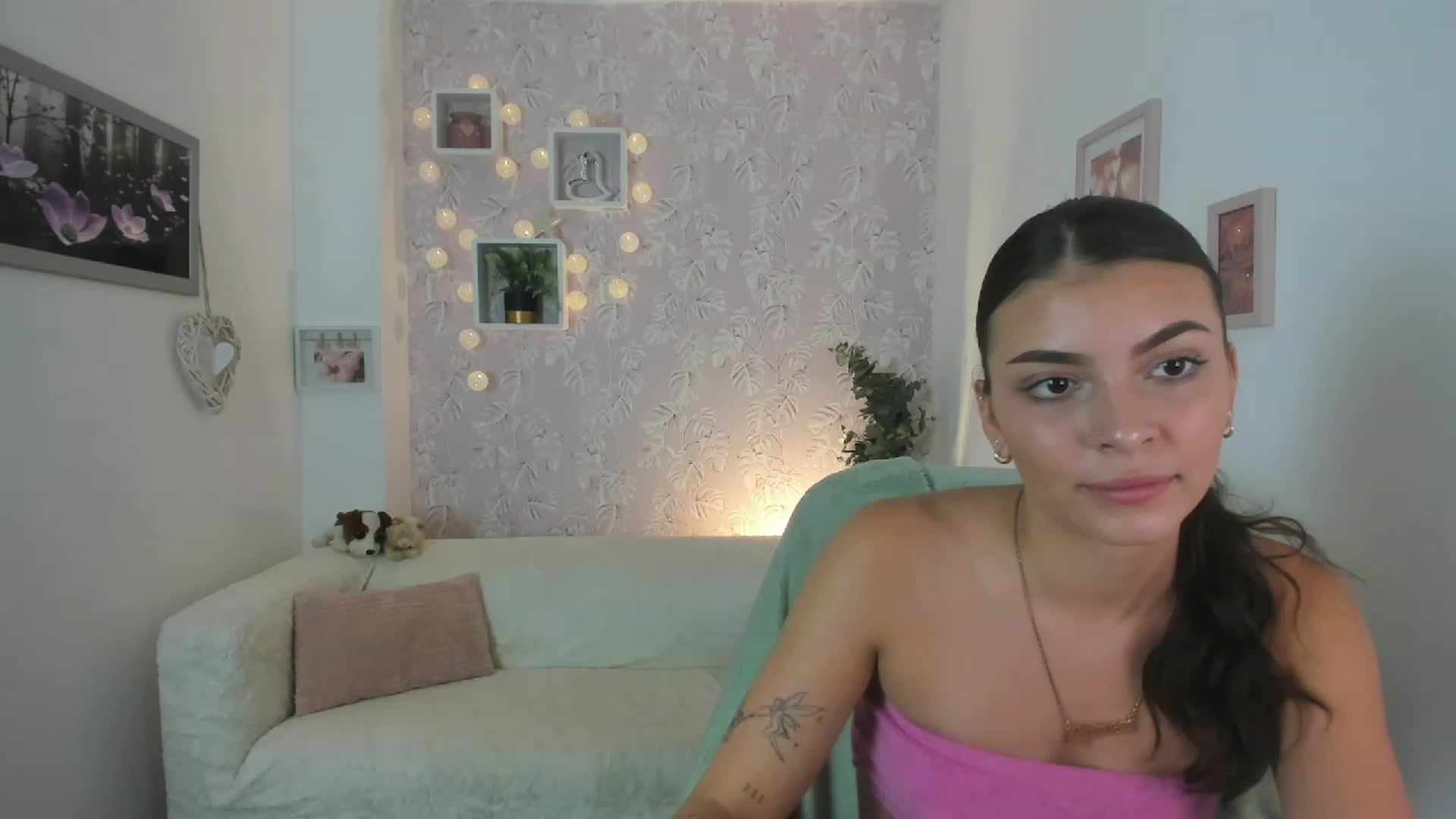 Gallery image thumbnail from Lana_Grey18's myfreecams stream on, 08/04/2023, 14:48 image 17 of 20