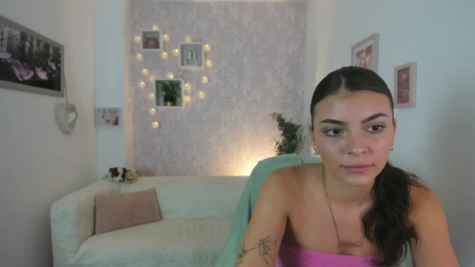 Gallery image thumbnail from Lana_Grey18's myfreecams stream on, 08/04/2023, 14:48 image 8 of 20