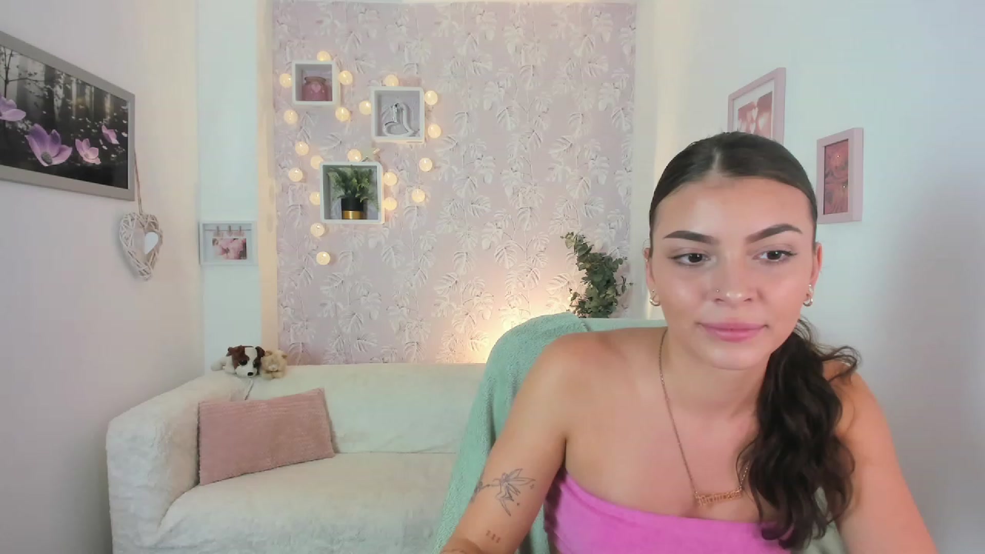 Gallery image thumbnail from Lana_Grey18's myfreecams stream on, 08/04/2023, 14:48 image 19 of 20