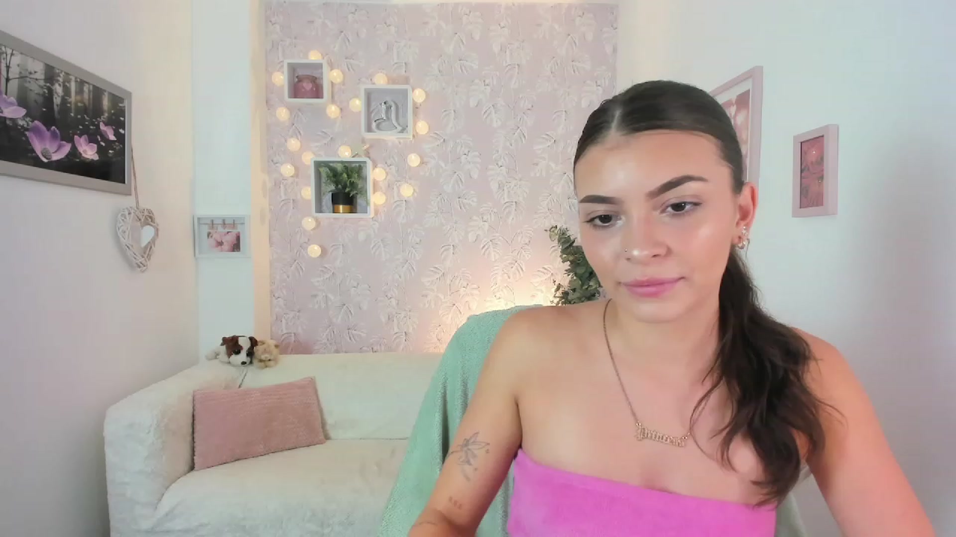 Gallery image thumbnail from Lana_Grey18's myfreecams stream on, 08/04/2023, 14:48 image 1 of 20