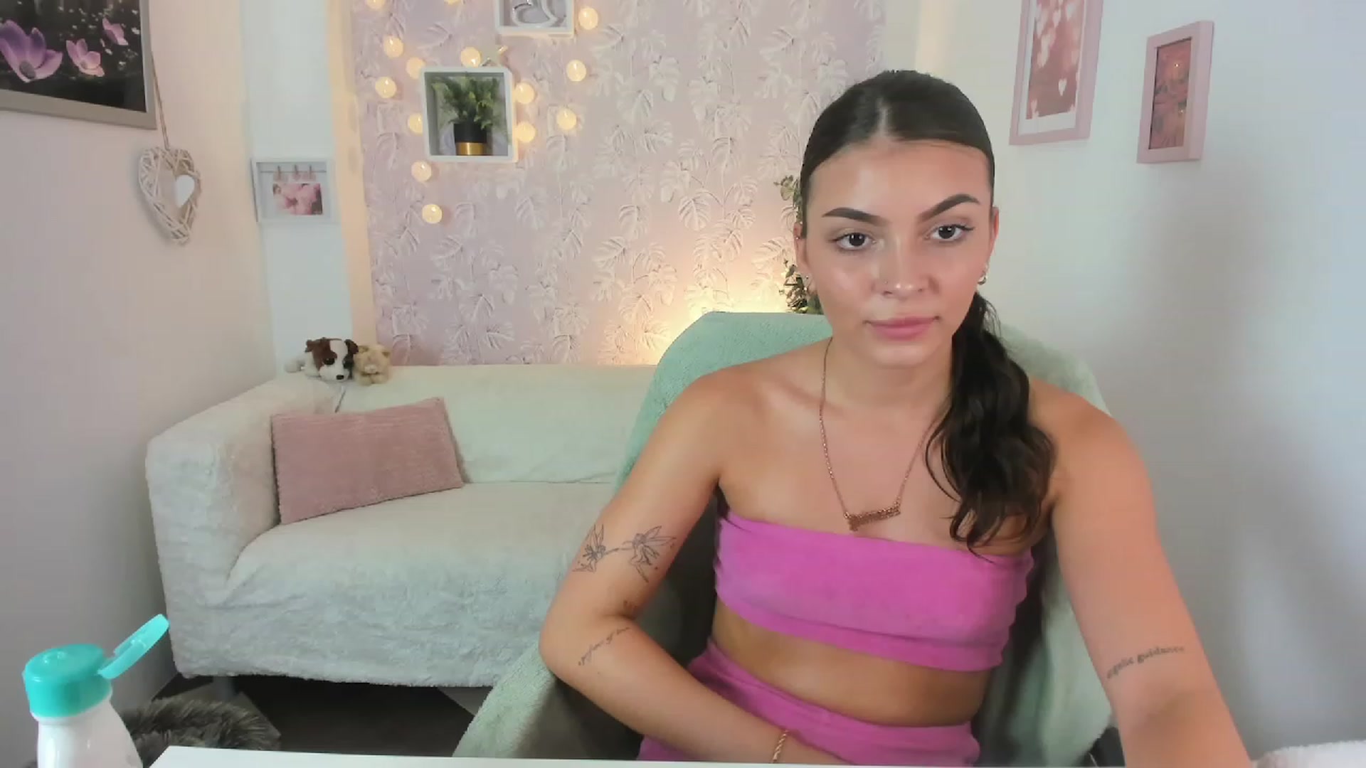 Gallery image thumbnail from Lana_Grey18's myfreecams stream on, 08/04/2023, 16:12 image 2 of 20
