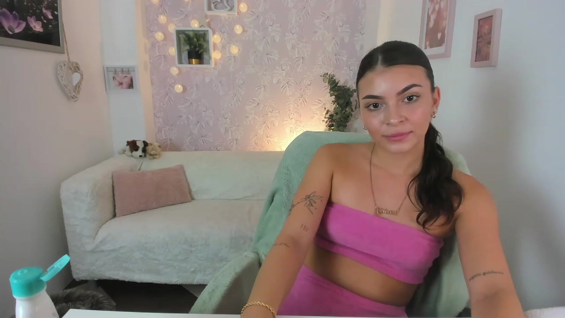 Gallery image thumbnail from Lana_Grey18's myfreecams stream on, 08/04/2023, 16:12 image 4 of 20