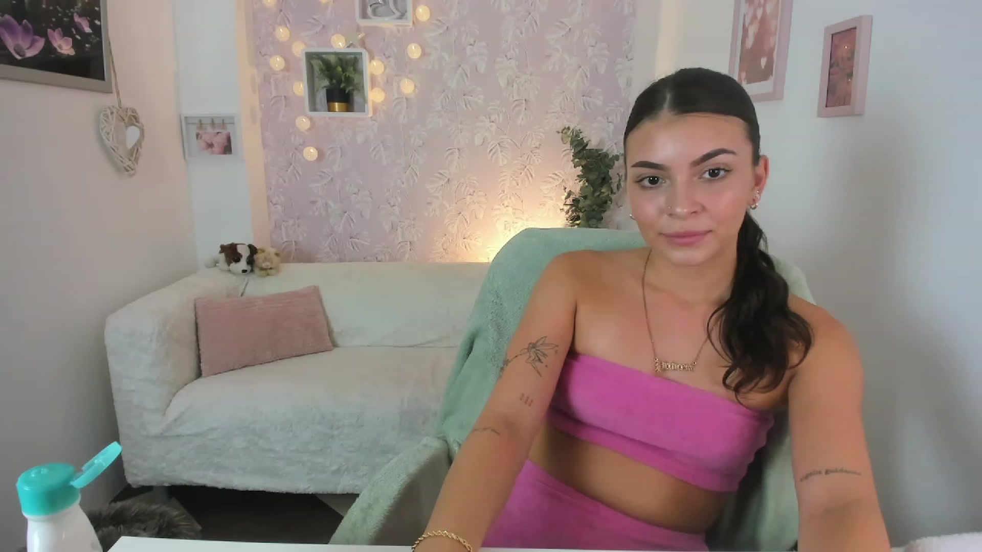 Gallery image thumbnail from Lana_Grey18's myfreecams stream on, 08/04/2023, 16:12 image 5 of 20