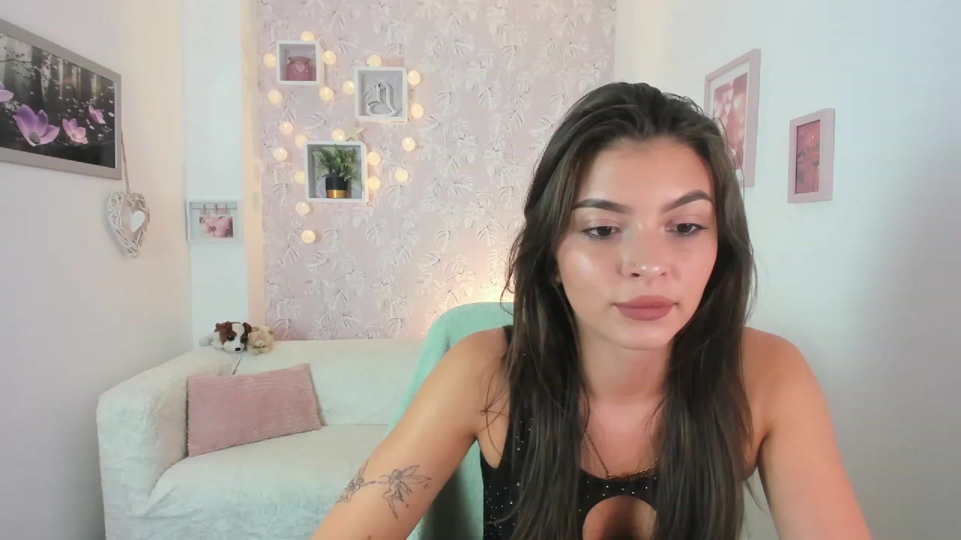 Gallery image thumbnail from Lana_Grey18's myfreecams stream on, 08/06/2023, 15:33 image 5 of 20