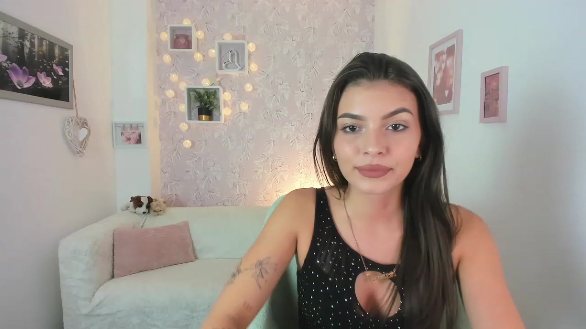 Gallery image thumbnail from Lana_Grey18's myfreecams stream on, 08/06/2023, 16:26 image 14 of 20