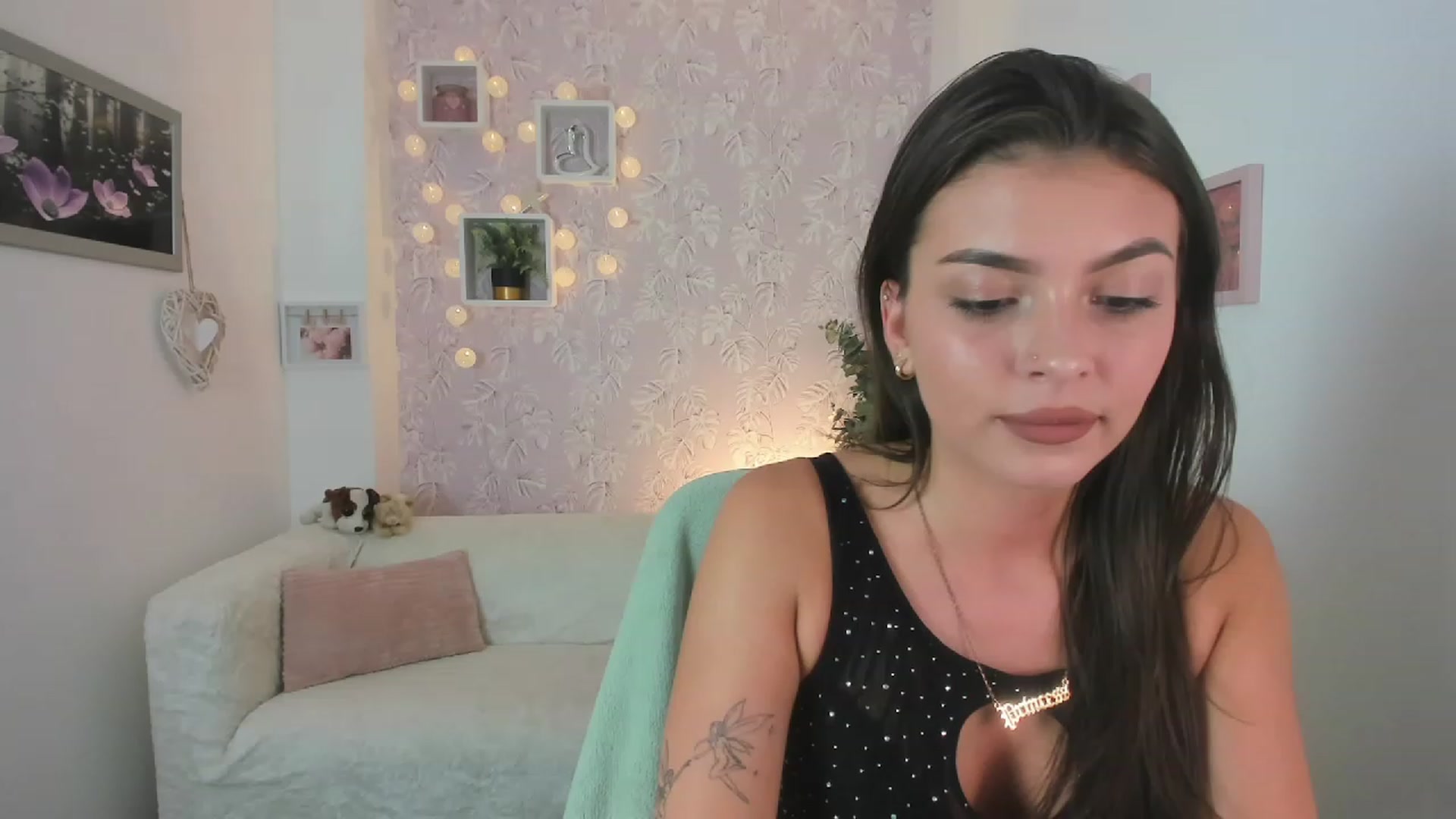 Gallery image thumbnail from Lana_Grey18's myfreecams stream on, 08/06/2023, 16:26 image 15 of 20