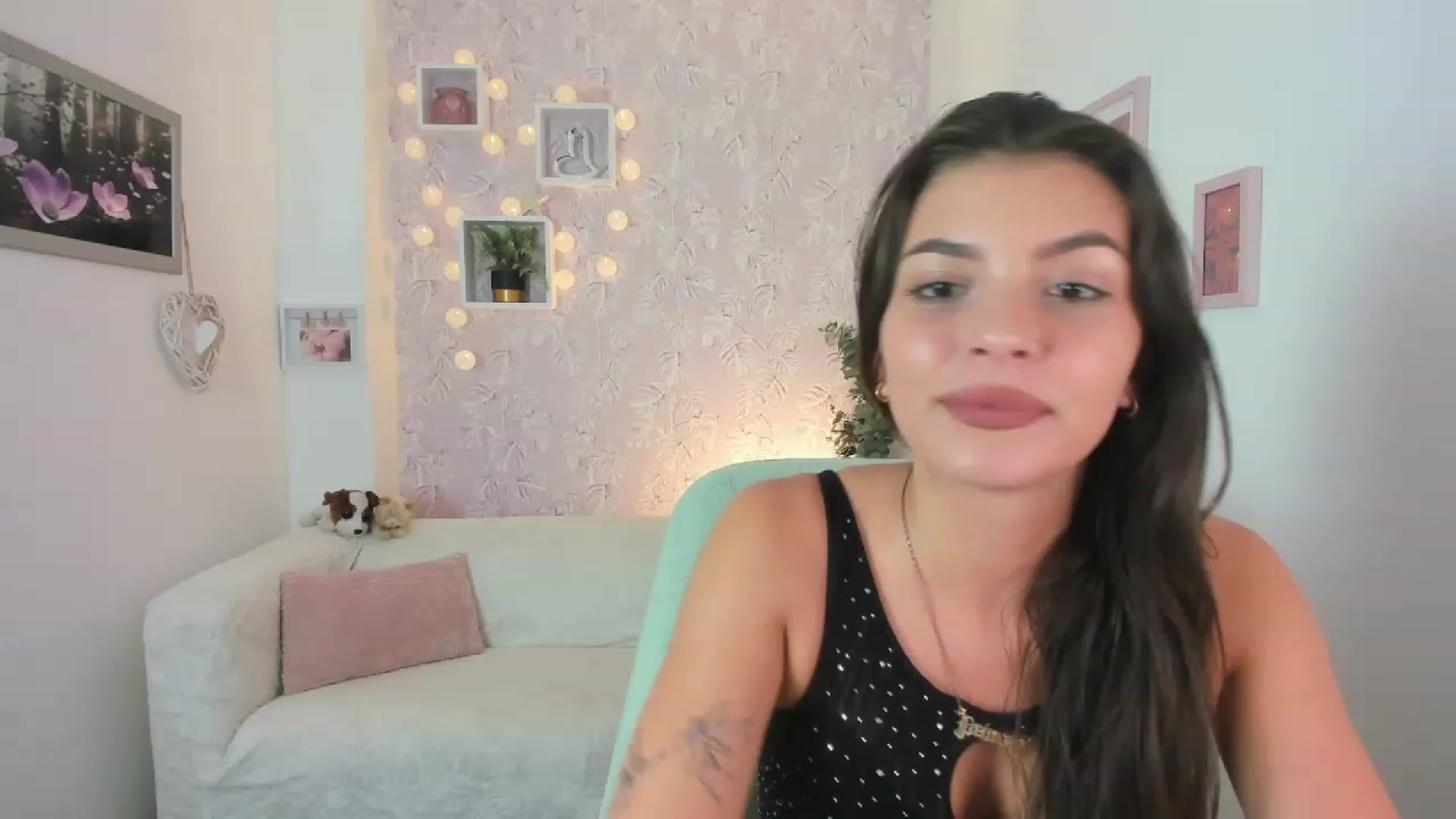 Gallery image thumbnail from Lana_Grey18's myfreecams stream on, 08/06/2023, 17:48 image 2 of 20