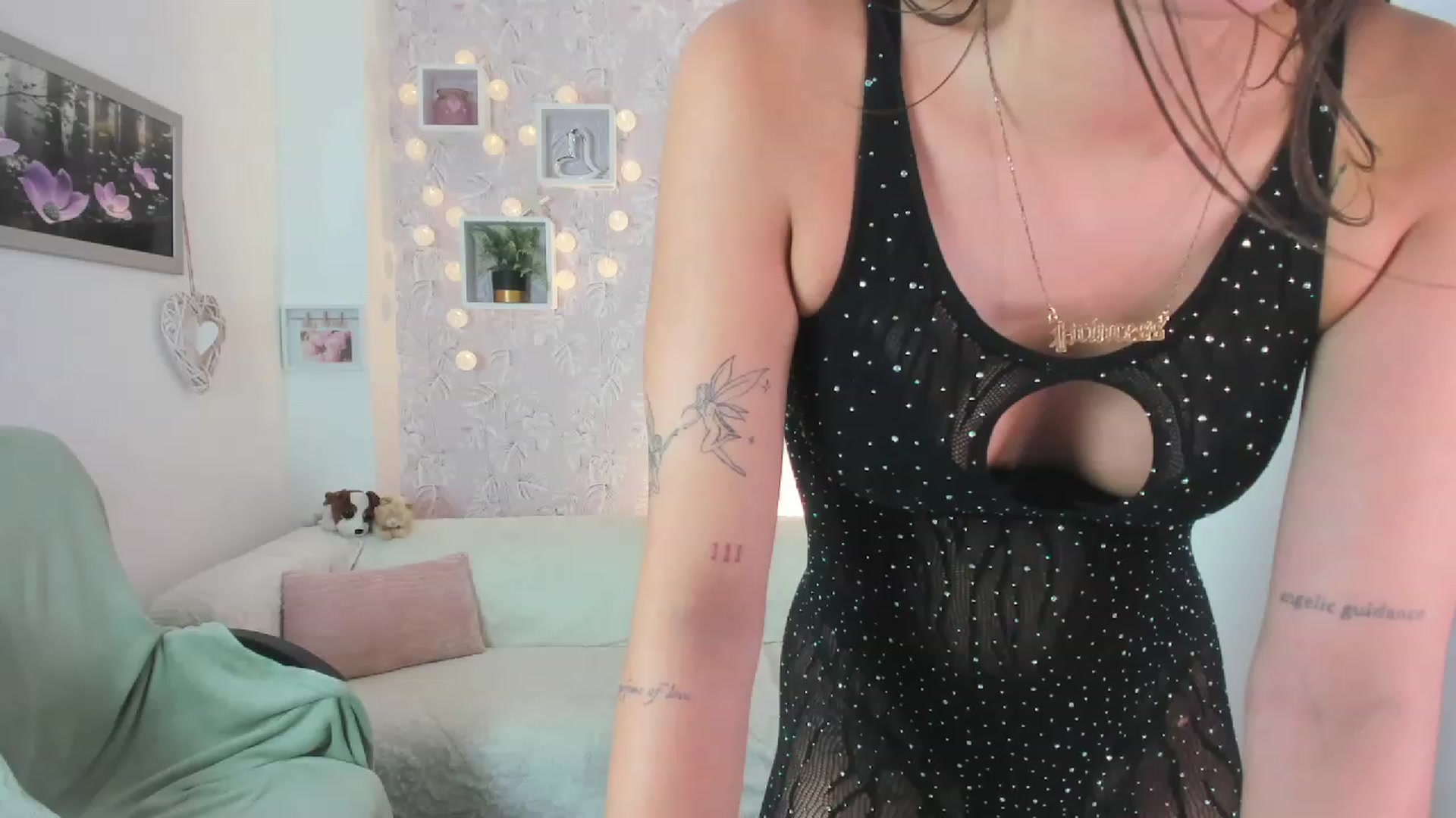 Gallery image thumbnail from Lana_Grey18's myfreecams stream on, 08/06/2023, 17:48 image 14 of 20