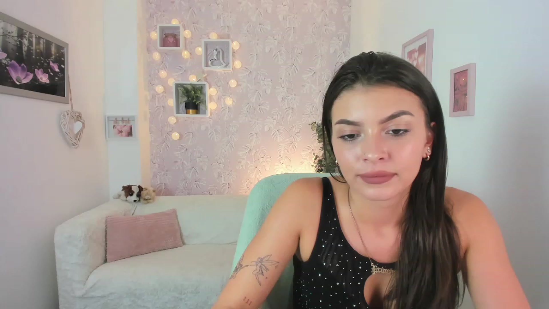 Gallery image thumbnail from Lana_Grey18's myfreecams stream on, 08/06/2023, 17:48 image 7 of 20