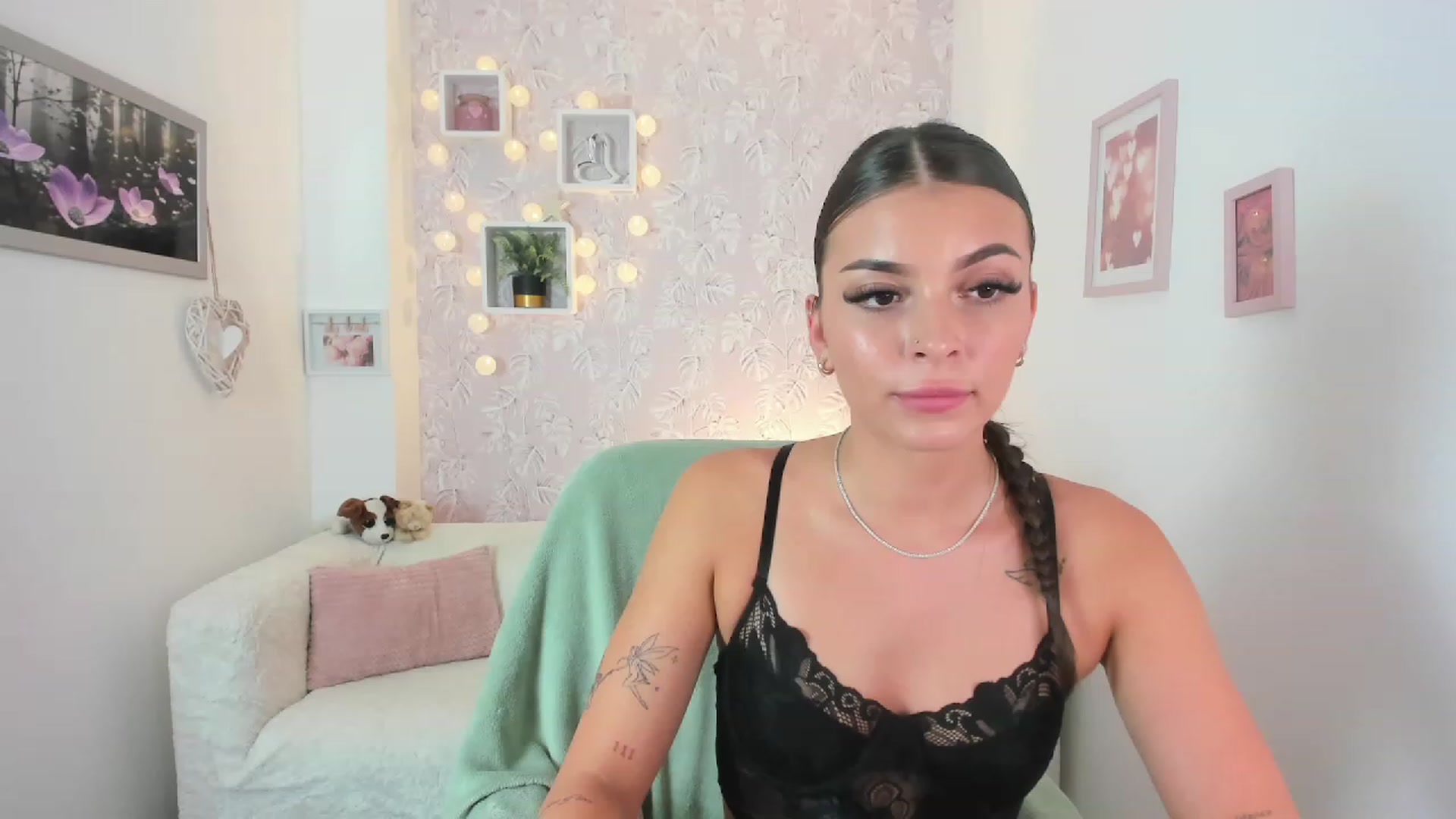 Gallery image thumbnail from Lana_Grey18's myfreecams stream on, 08/07/2023, 19:06 image 20 of 20