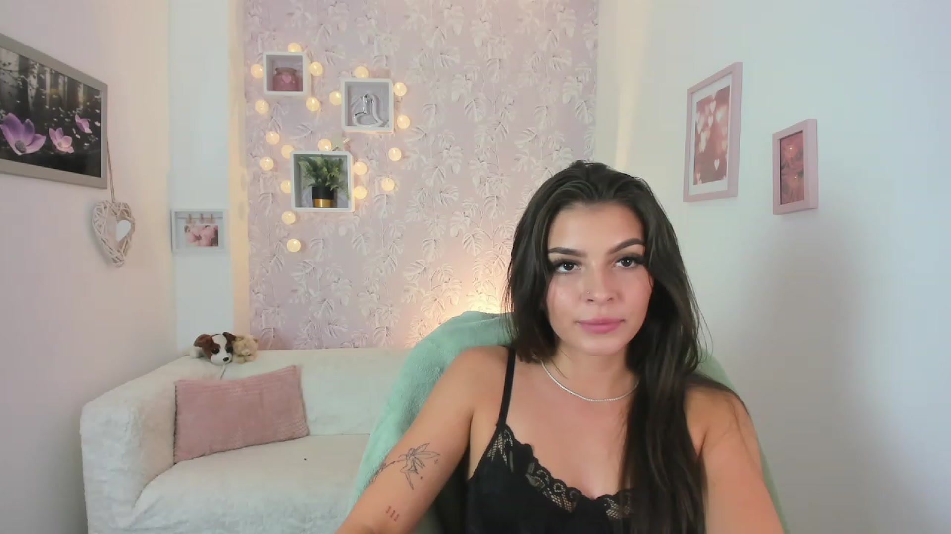 Gallery image thumbnail from Lana_Grey18's myfreecams stream on, 08/08/2023, 17:19 image 16 of 20