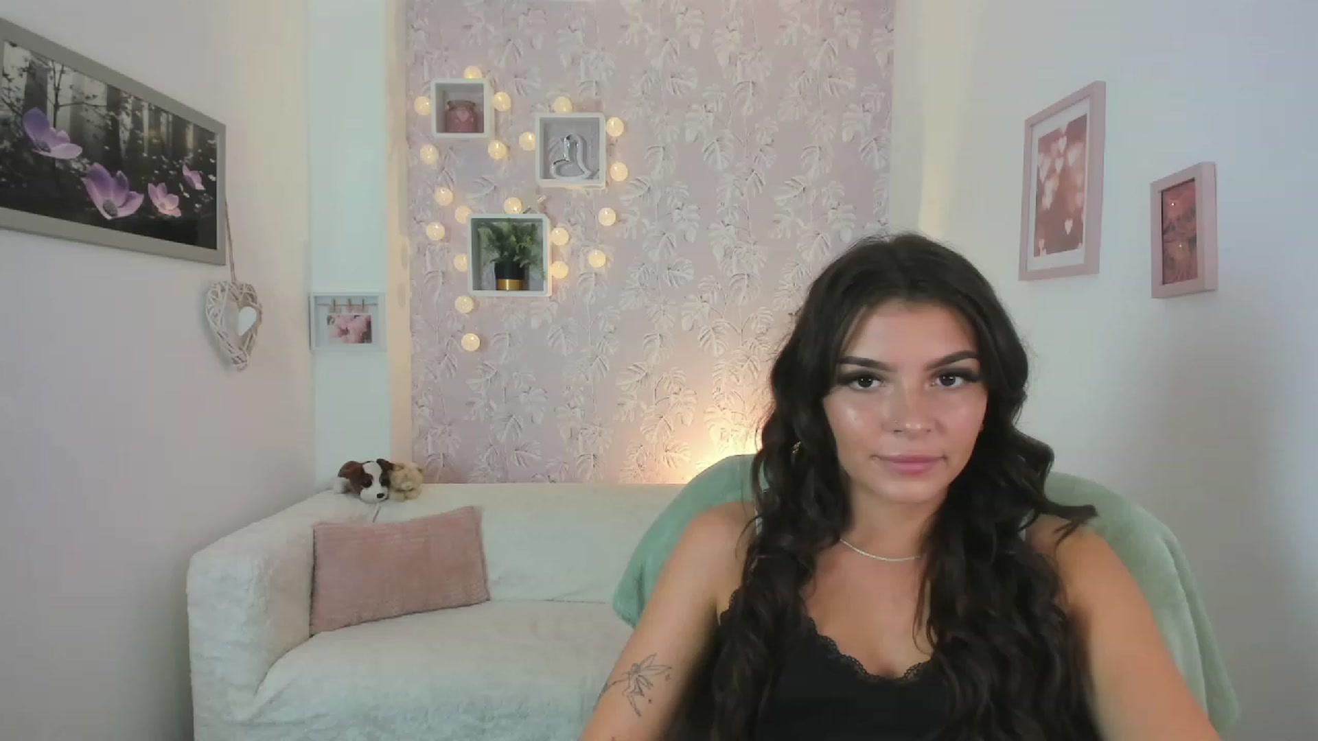 Gallery image thumbnail from Lana_Grey18's myfreecams stream on, 08/09/2023, 14:05 image 11 of 20