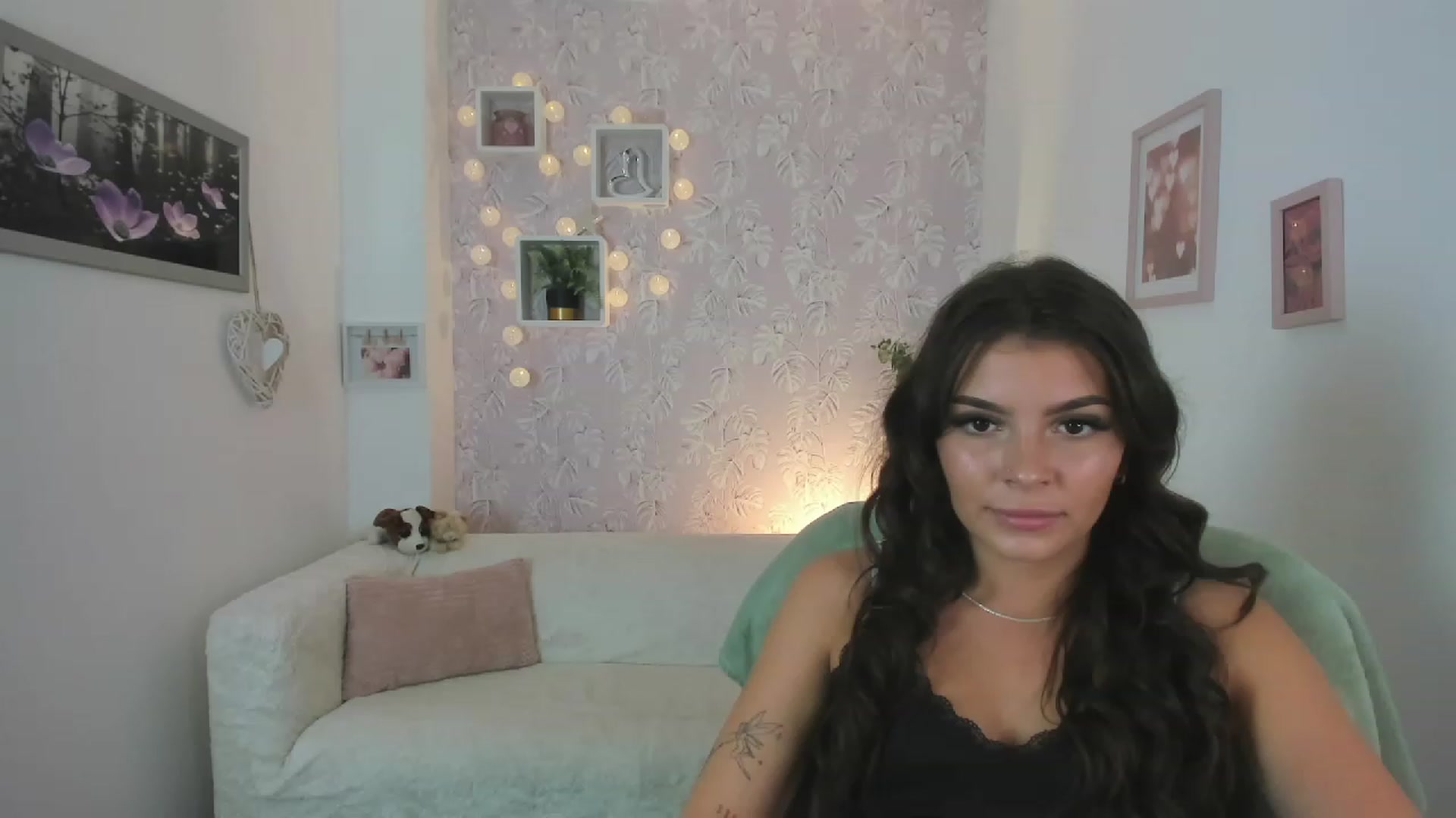 Gallery image thumbnail from Lana_Grey18's myfreecams stream on, 08/09/2023, 14:05 image 12 of 20
