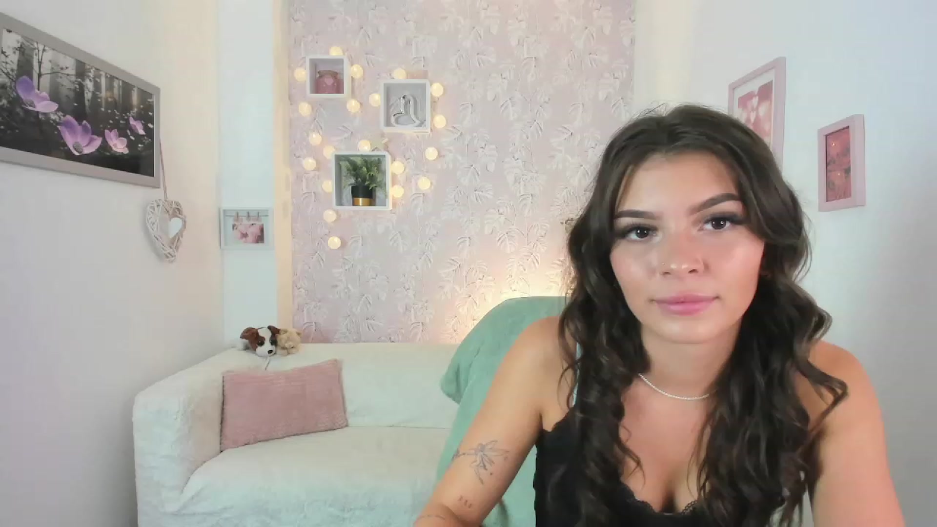 Gallery image thumbnail from Lana_Grey18's myfreecams stream on, 08/09/2023, 14:05 image 13 of 20