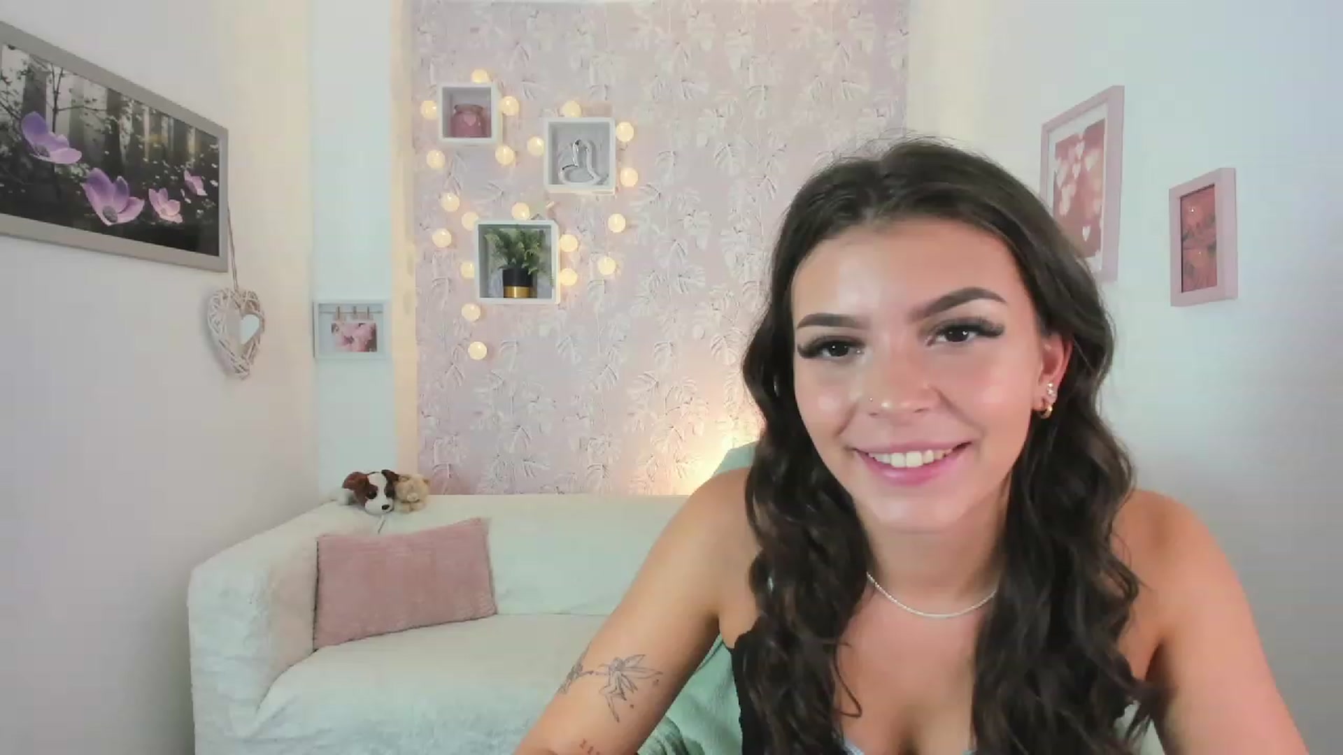 Gallery image thumbnail from Lana_Grey18's myfreecams stream on, 08/09/2023, 15:48 image 13 of 20