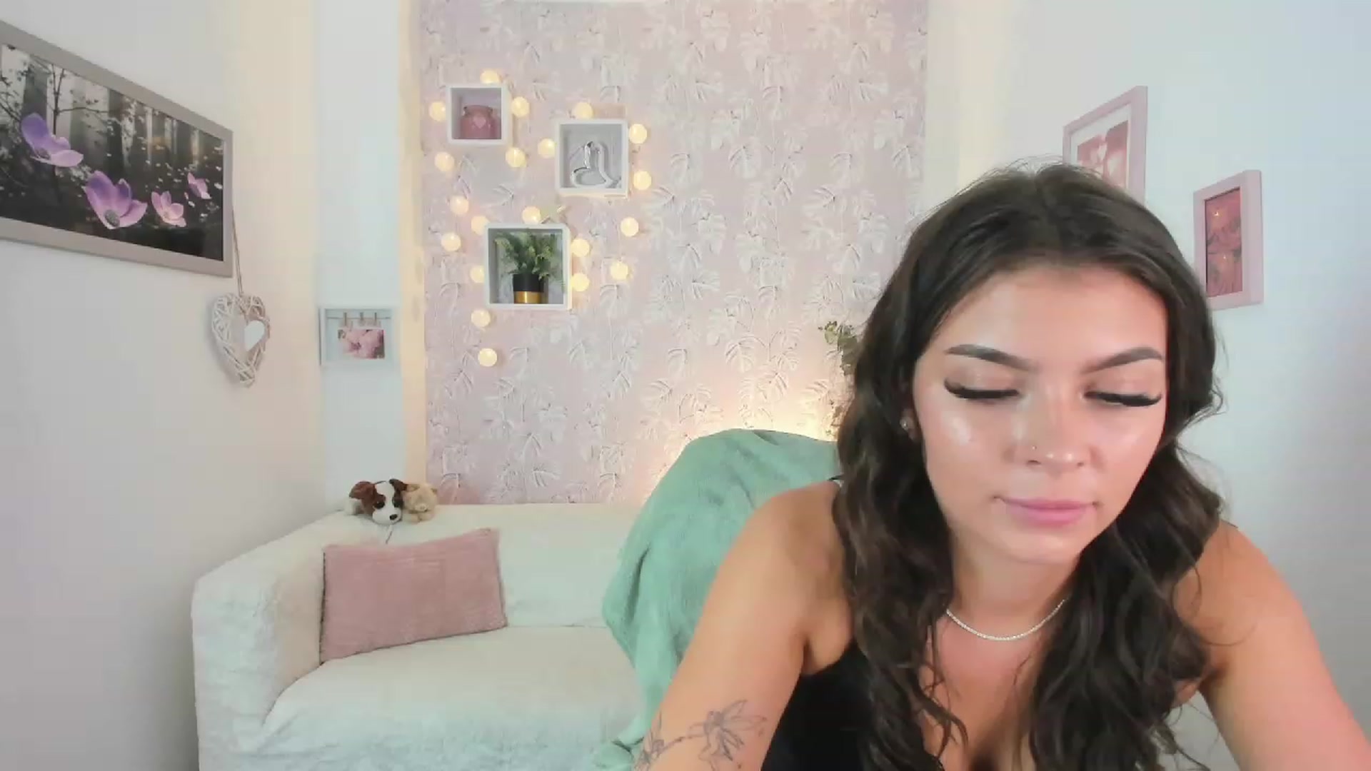 Gallery image thumbnail from Lana_Grey18's myfreecams stream on, 08/09/2023, 15:48 image 5 of 20