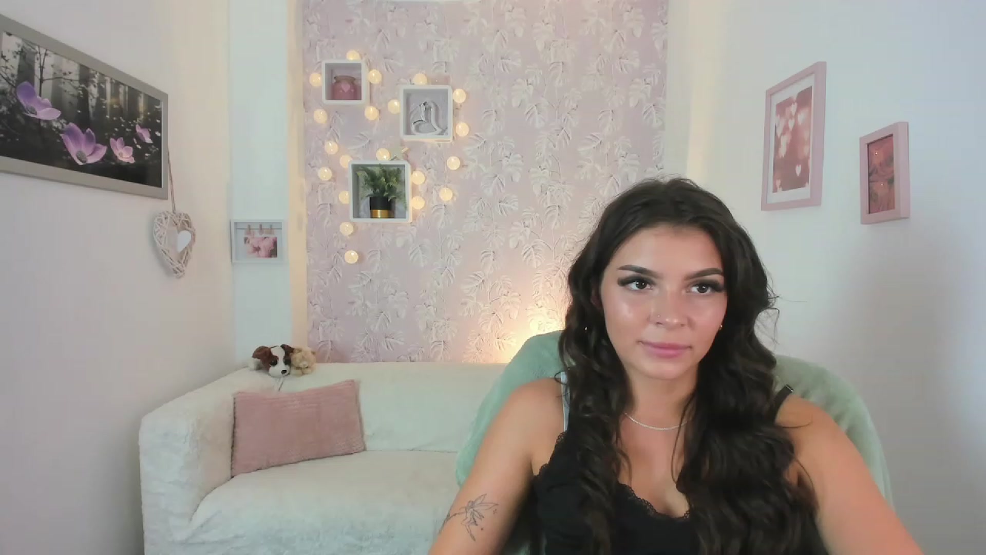 Gallery image thumbnail from Lana_Grey18's myfreecams stream on, 08/09/2023, 15:48 image 1 of 20