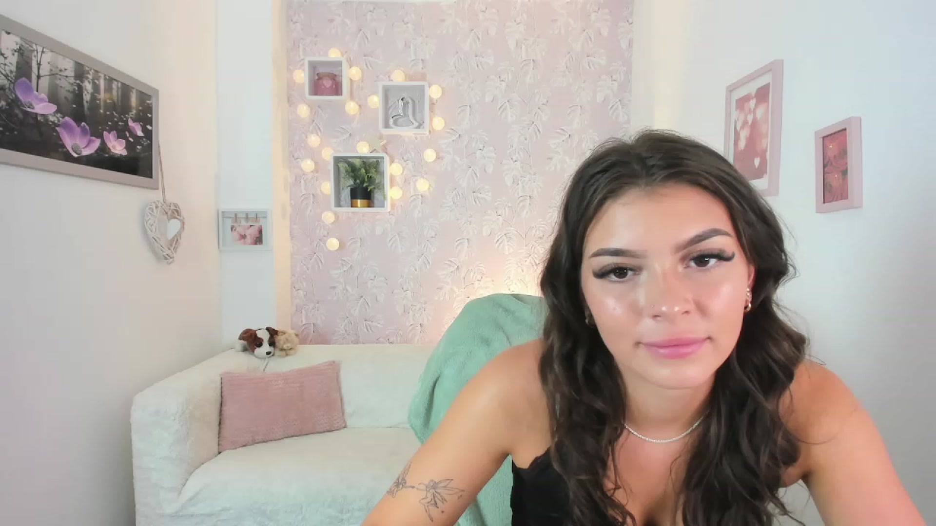 Gallery image thumbnail from Lana_Grey18's myfreecams stream on, 08/09/2023, 15:48 image 6 of 20