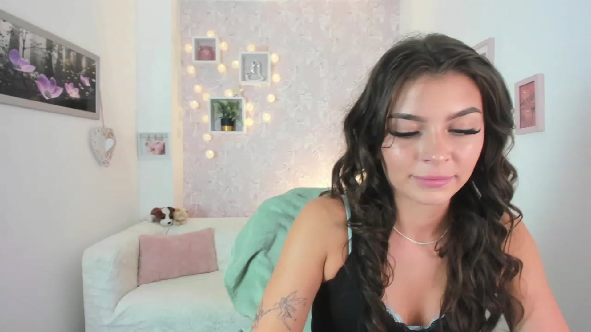 Gallery image thumbnail from Lana_Grey18's myfreecams stream on, 08/09/2023, 15:48 image 11 of 20