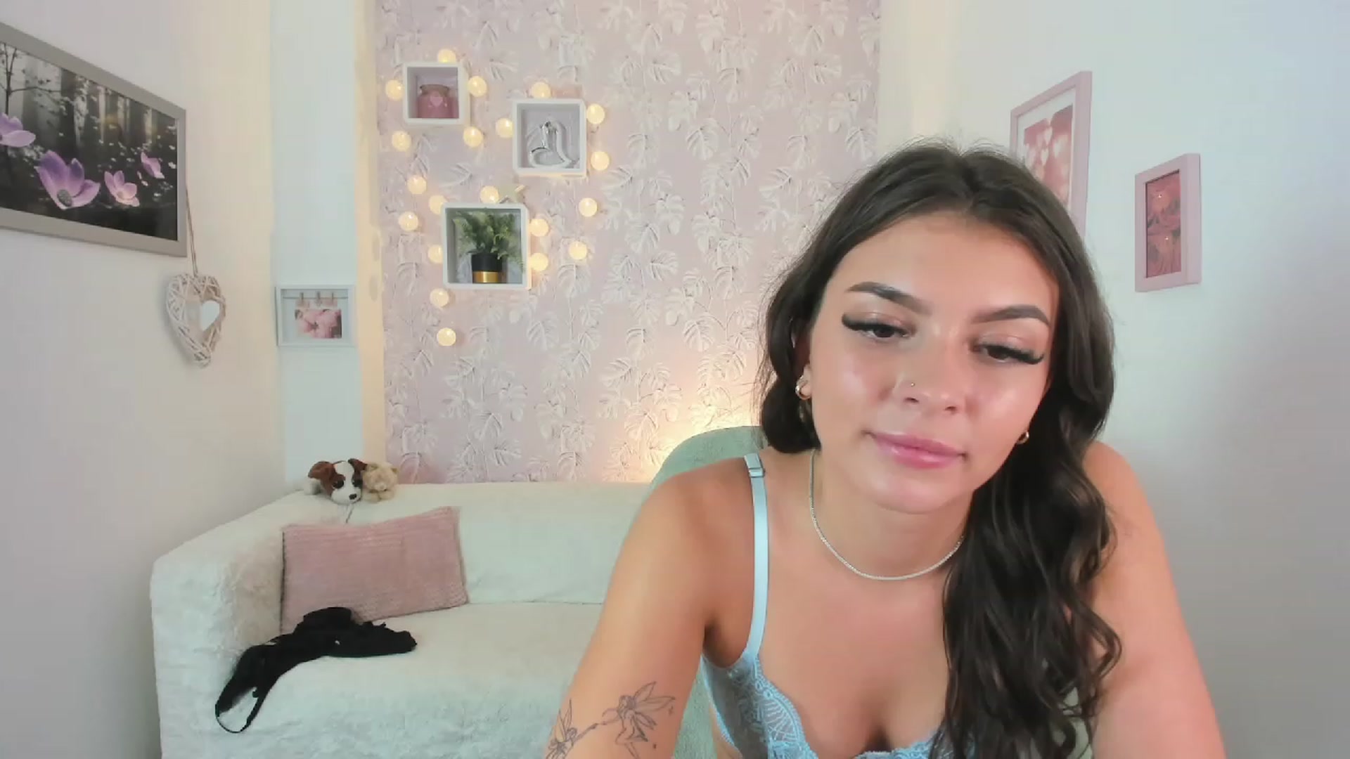 Gallery image thumbnail from Lana_Grey18's myfreecams stream on, 08/09/2023, 17:39 image 13 of 20