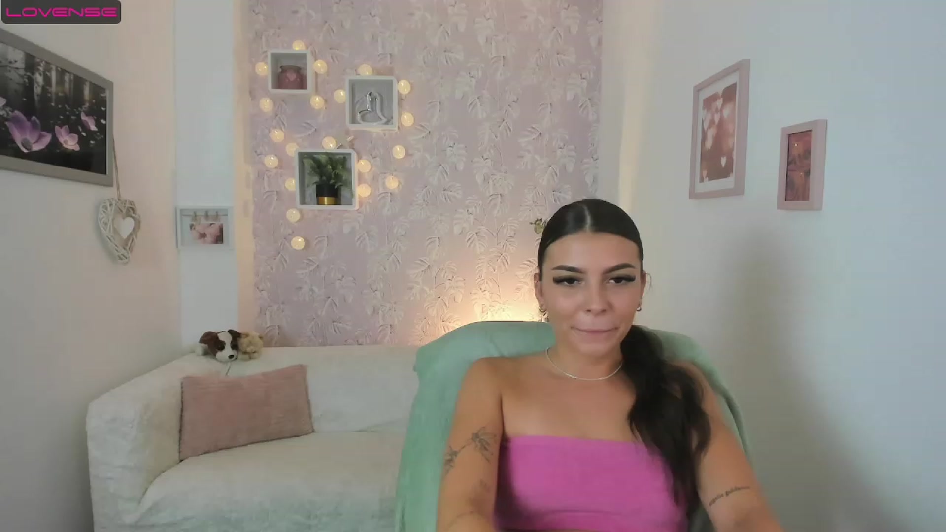 Gallery image thumbnail from Lana_Grey18's myfreecams stream on, 08/10/2023, 15:49 image 13 of 20