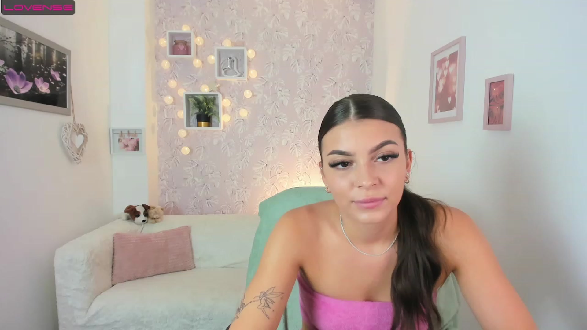 Gallery image thumbnail from Lana_Grey18's myfreecams stream on, 08/10/2023, 15:49 image 11 of 20