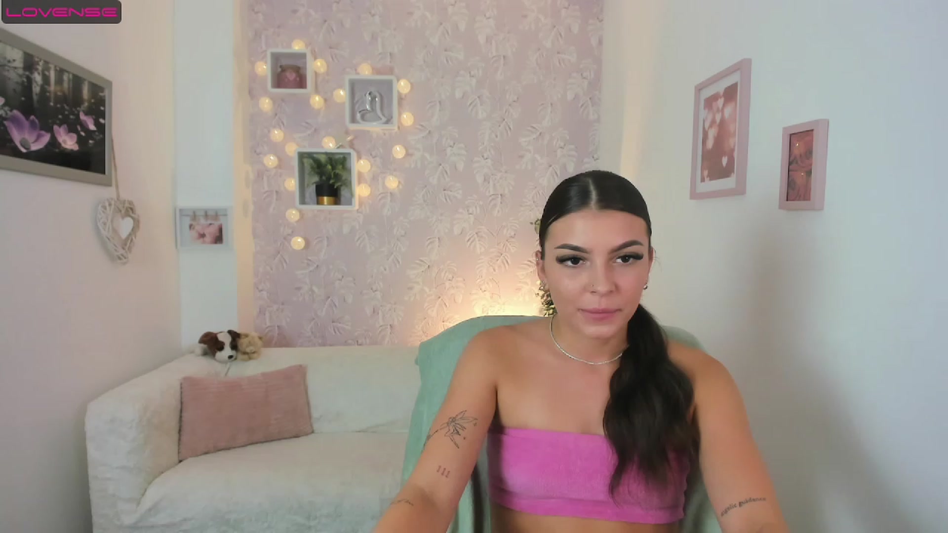 Gallery image thumbnail from Lana_Grey18's myfreecams stream on, 08/10/2023, 15:49 image 17 of 20