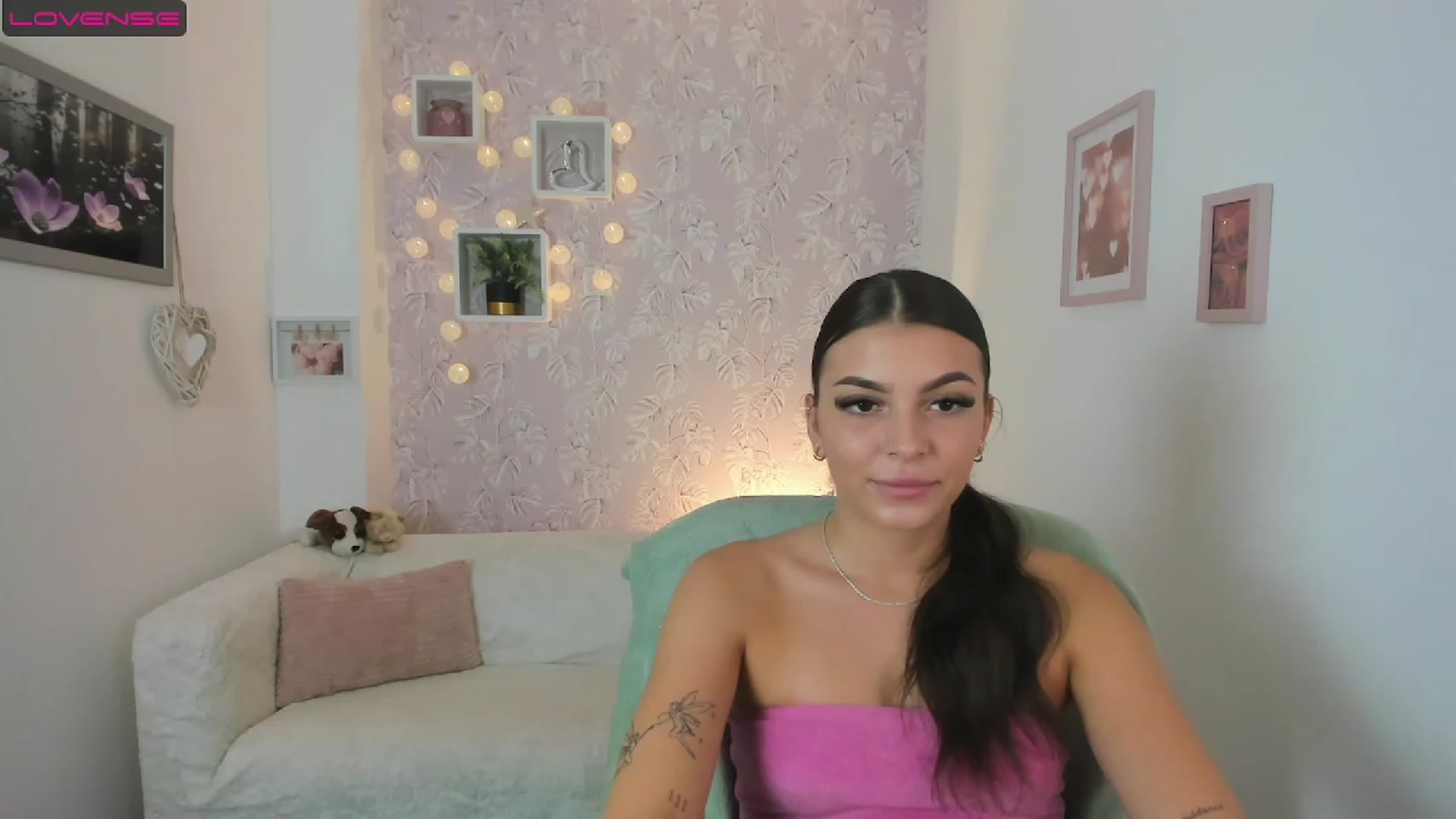 Gallery image thumbnail from Lana_Grey18's myfreecams stream on, 08/10/2023, 15:49 image 19 of 20