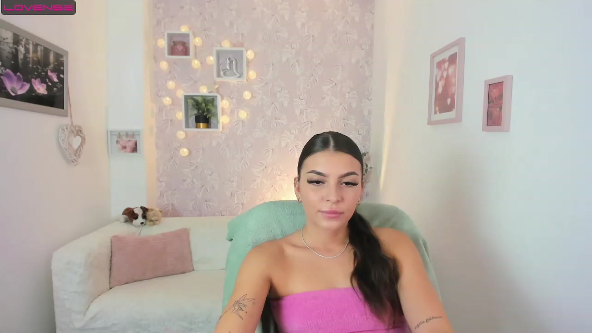 Gallery image thumbnail from Lana_Grey18's myfreecams stream on, 08/10/2023, 15:49 image 5 of 20